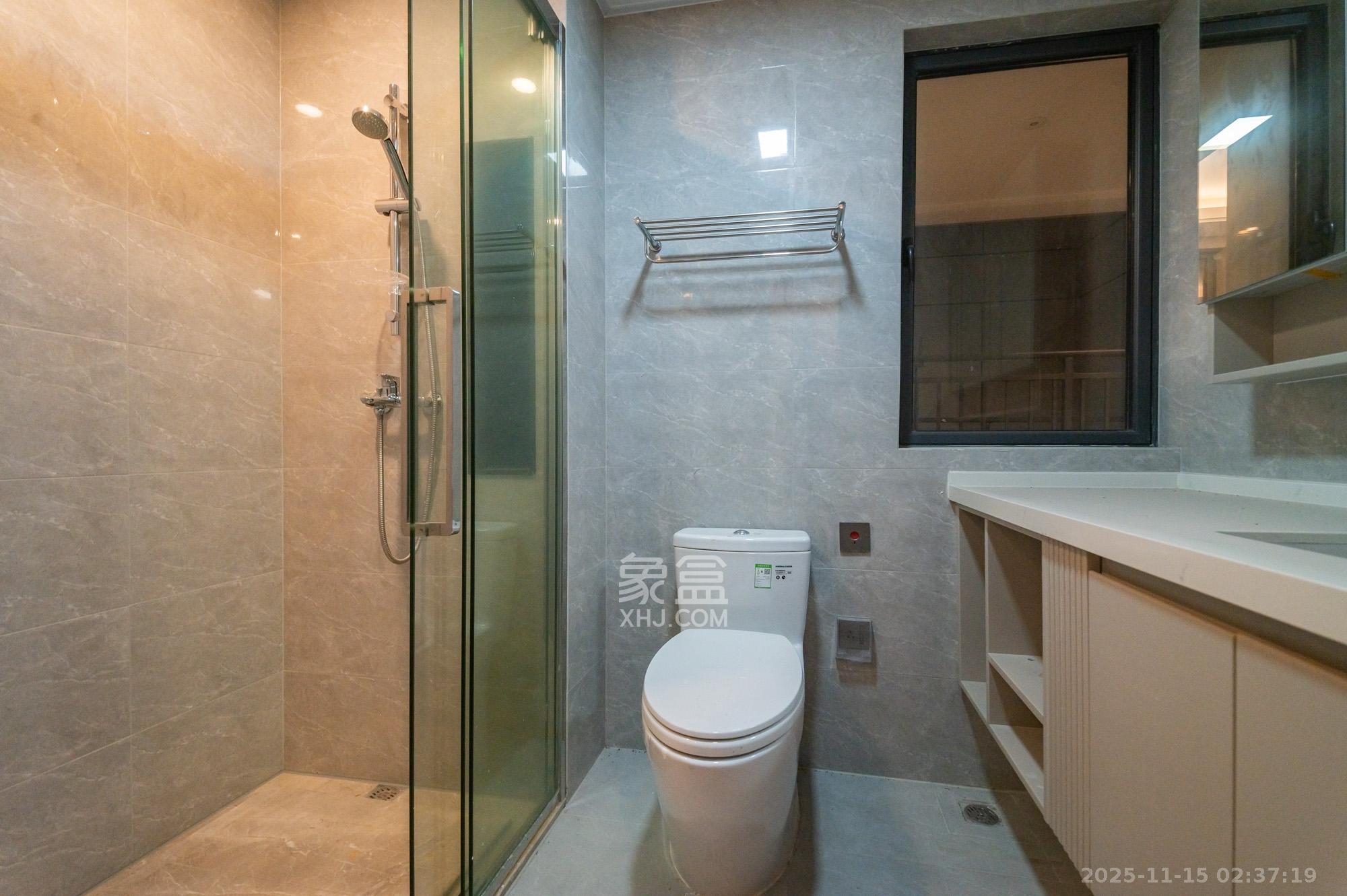 三一云谷  1室0厅0卫    151.0万卫生间