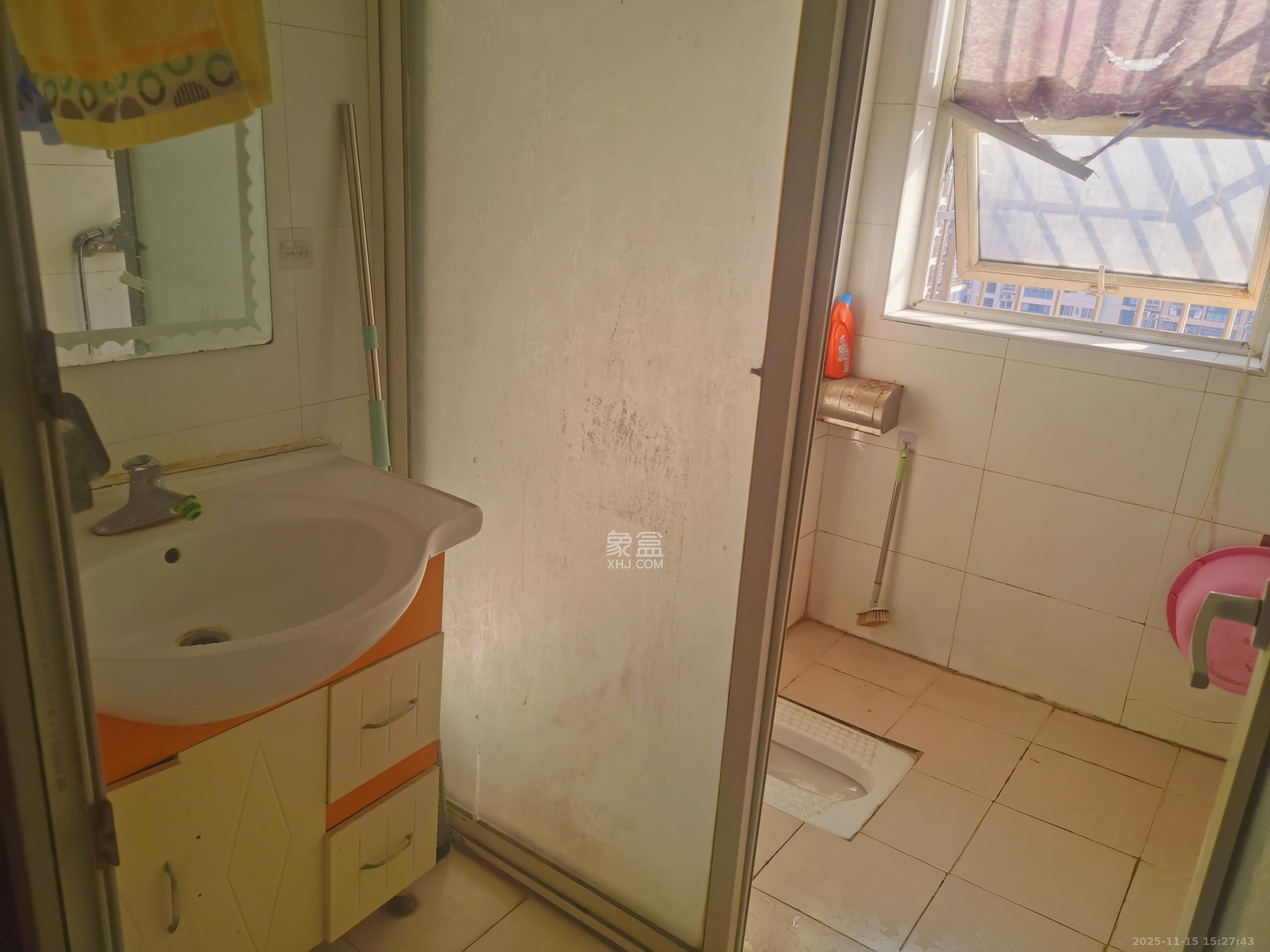 德润园  2室2厅1卫    1750.0元/月室内图