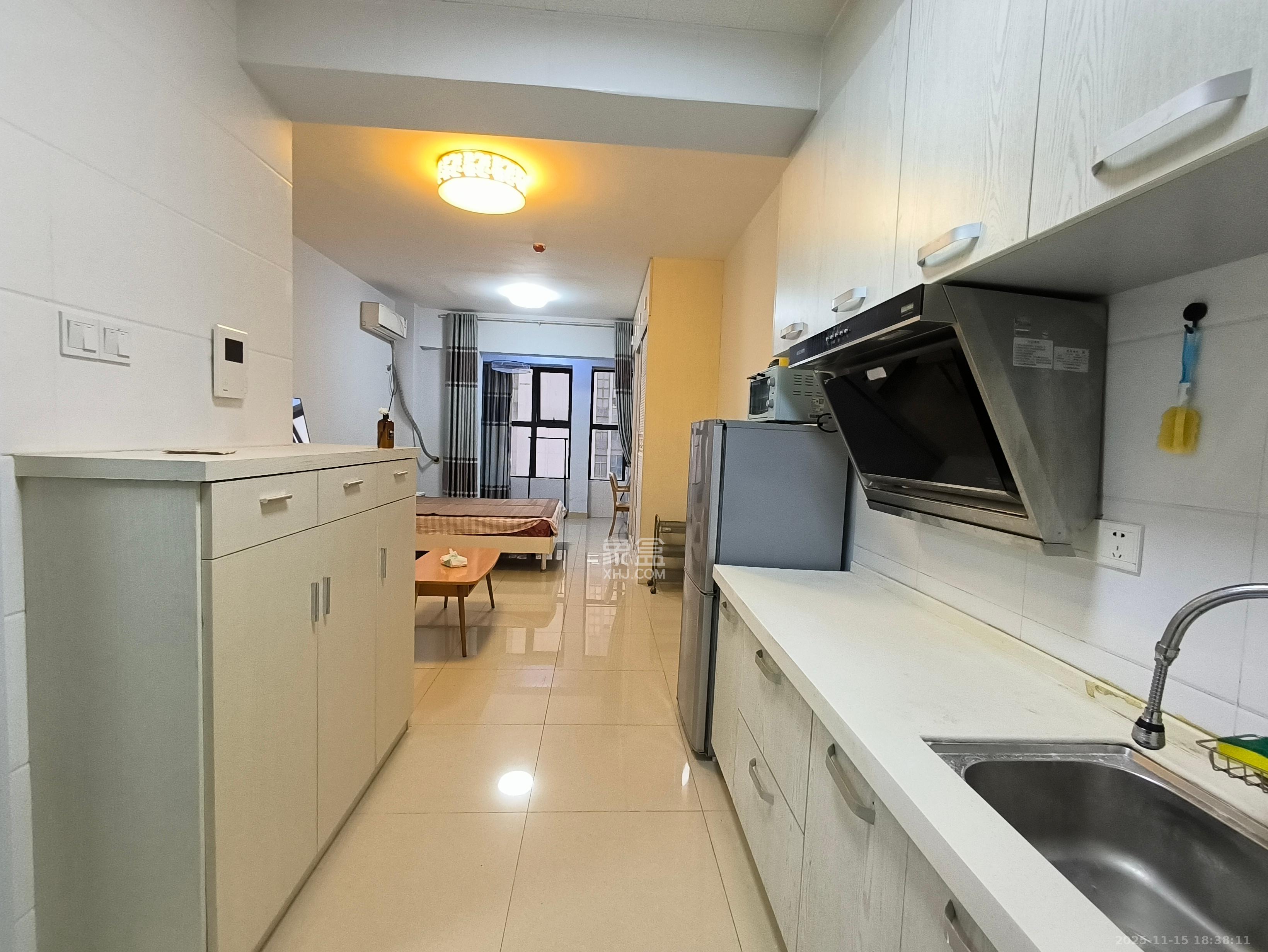 万科魅力之城  1室1厅1卫    1200.0元/月室内图