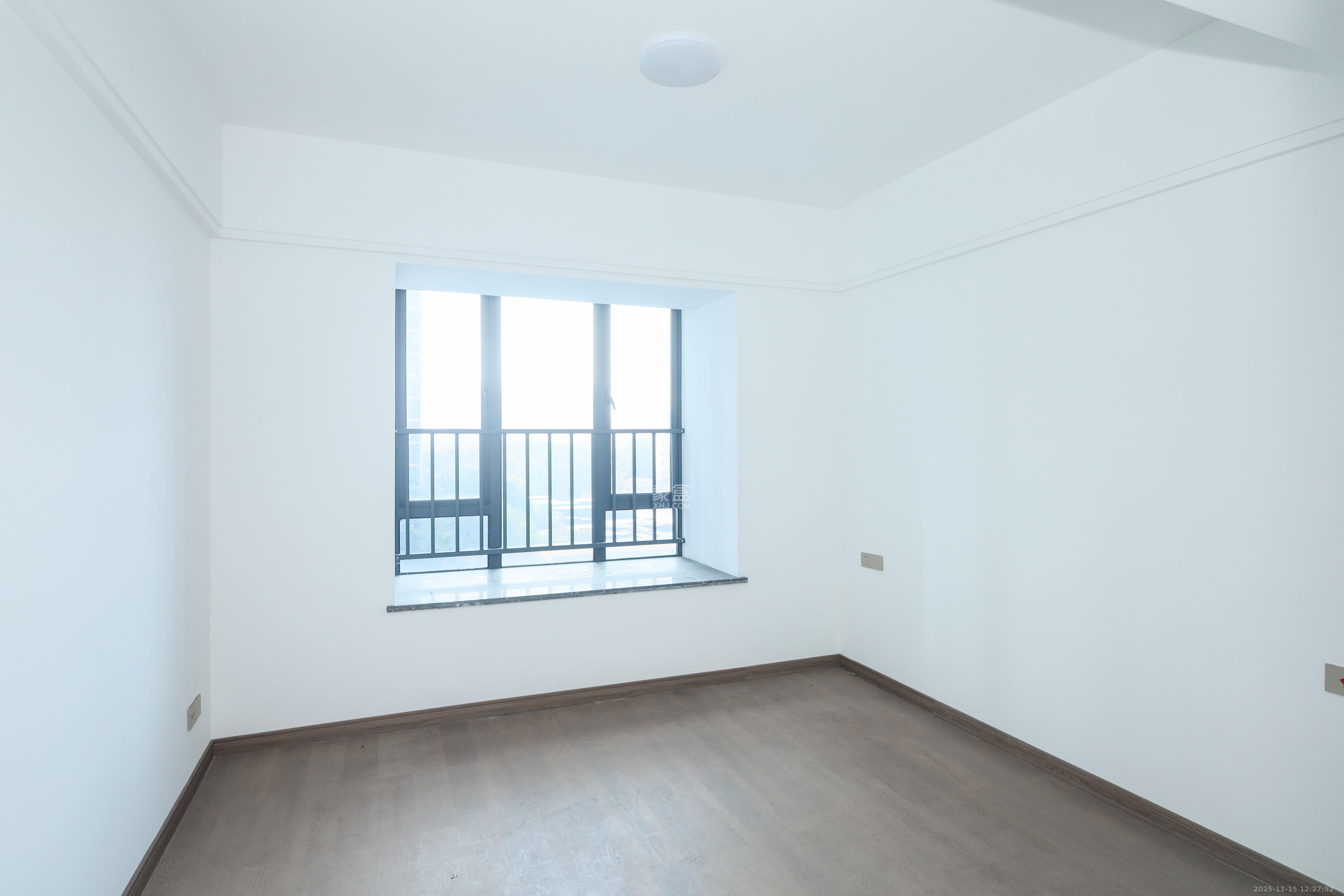 梅溪枫林  4室2厅2卫    145.0万卧室