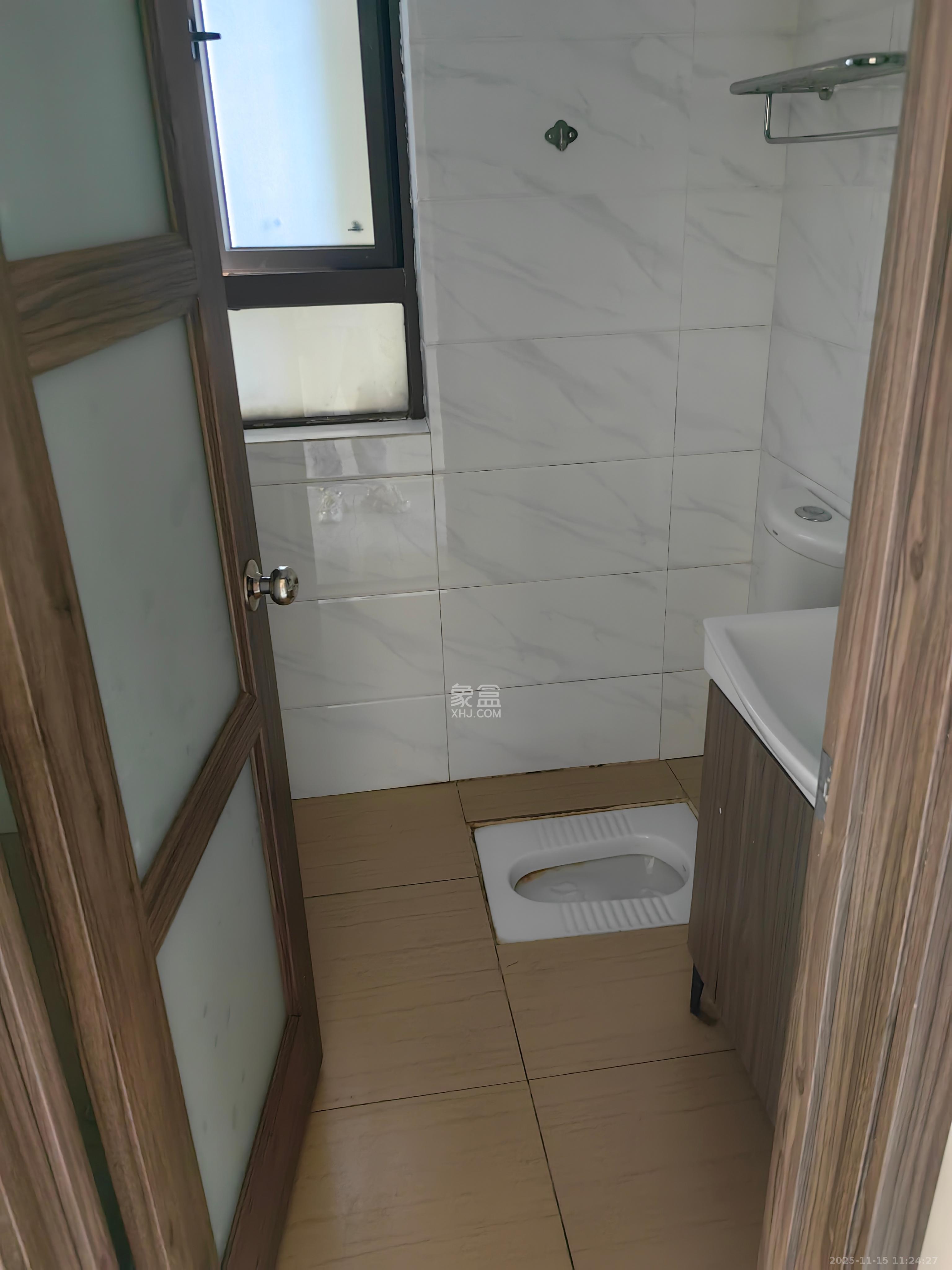 碧桂园公园壹号（凯怡茗苑）  3室2厅2卫    1700.0元/月