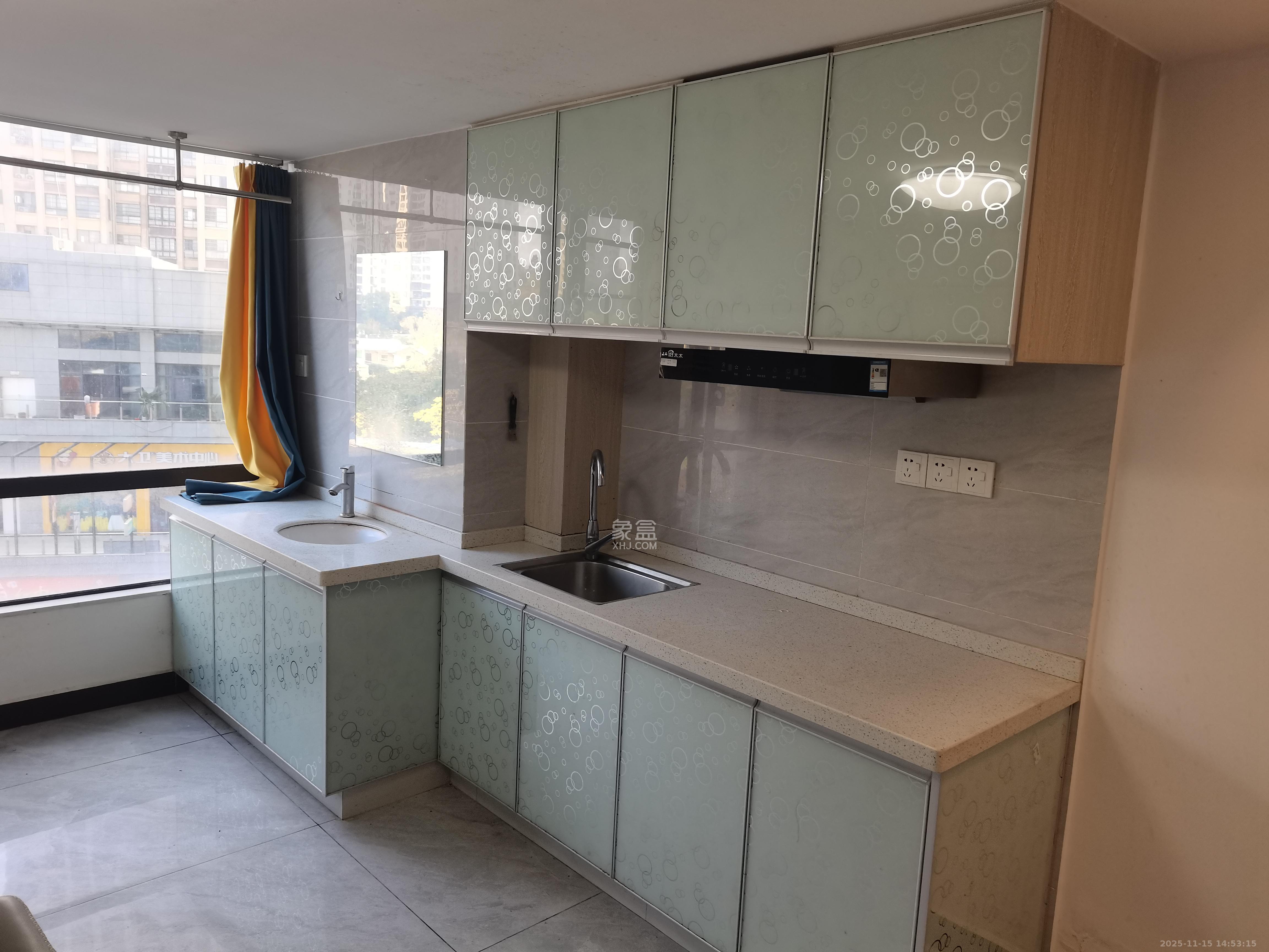 天麓轻奢国际 2室1厅1卫 1700.0元/月 天麓轻奢国际 2室1厅1卫 1700.0元/月室内图