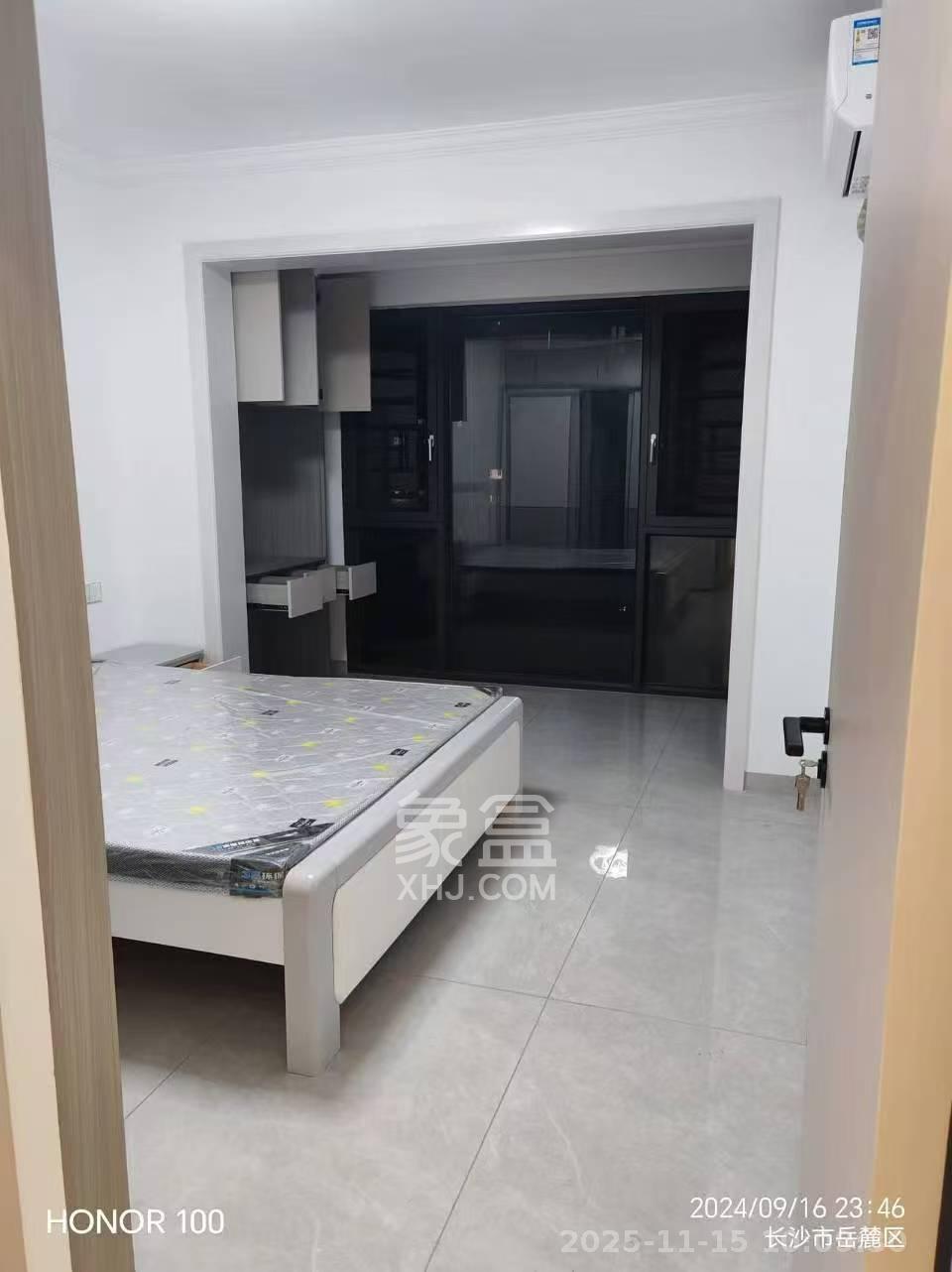 学士翰林苑  3室2厅2卫    2300.0元/月室内图