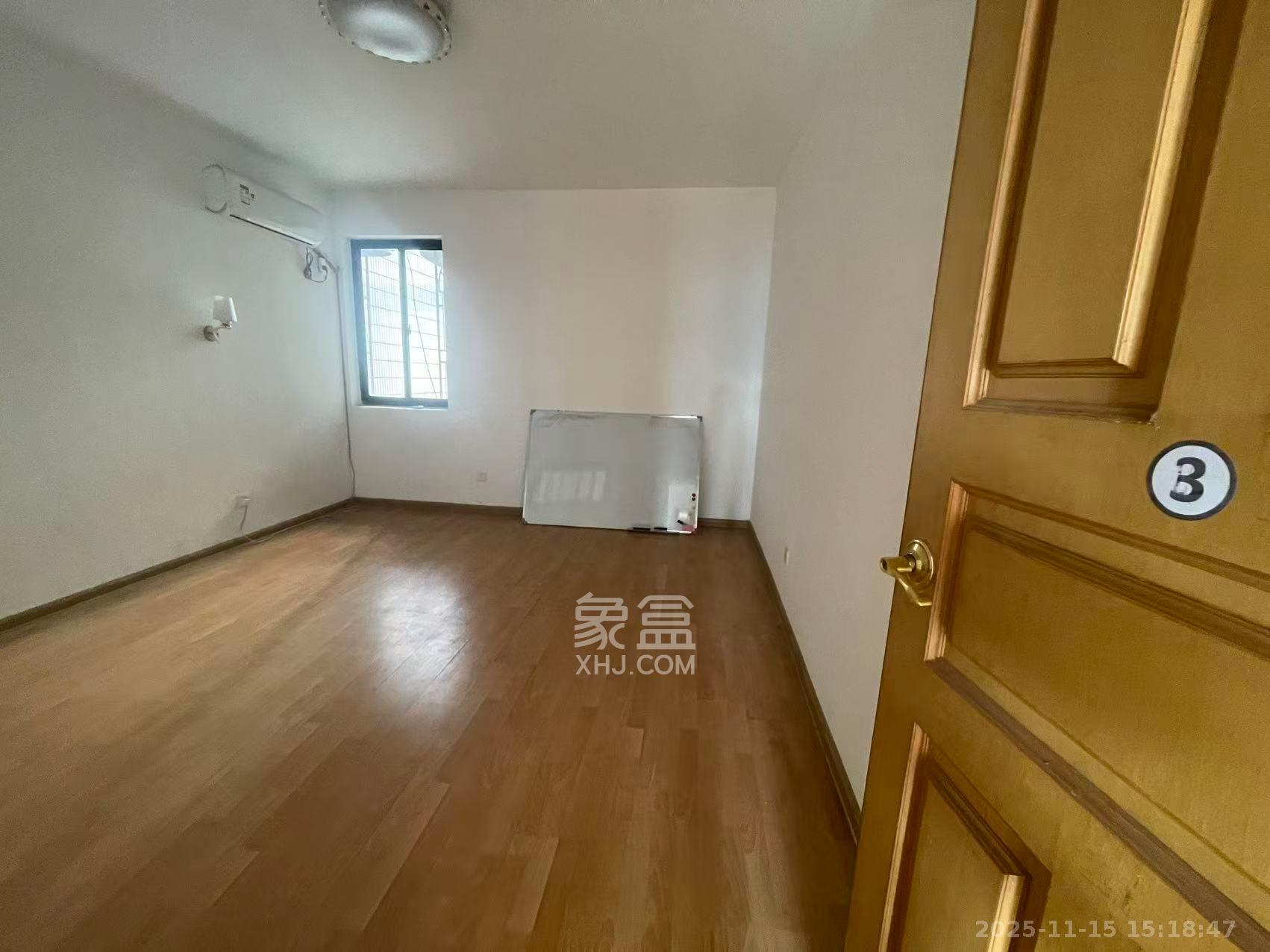 梓园大厦  4室2厅2卫    3800.0元/月室内图