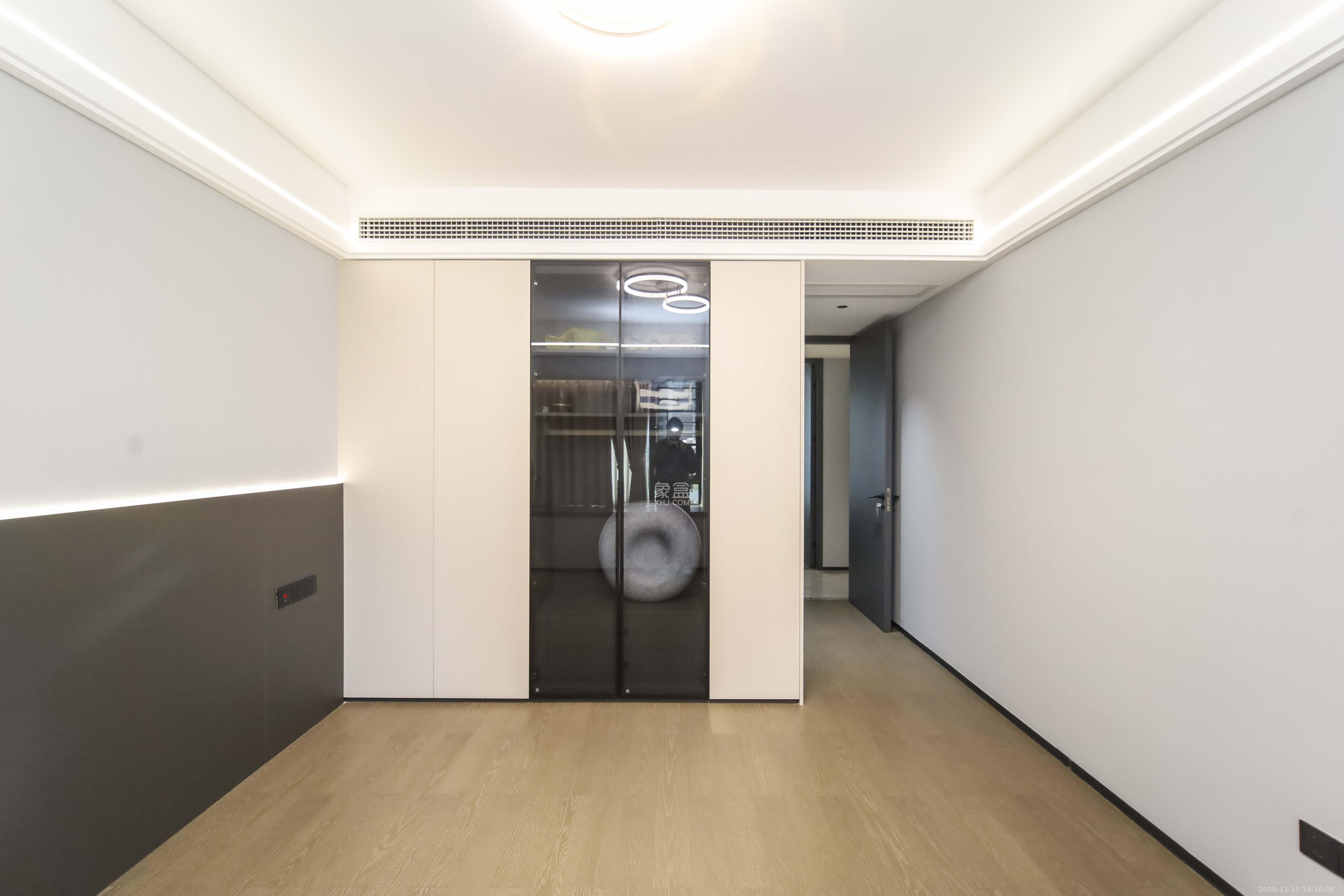 德奥悦东方  4室2厅2卫    190.0万卧室