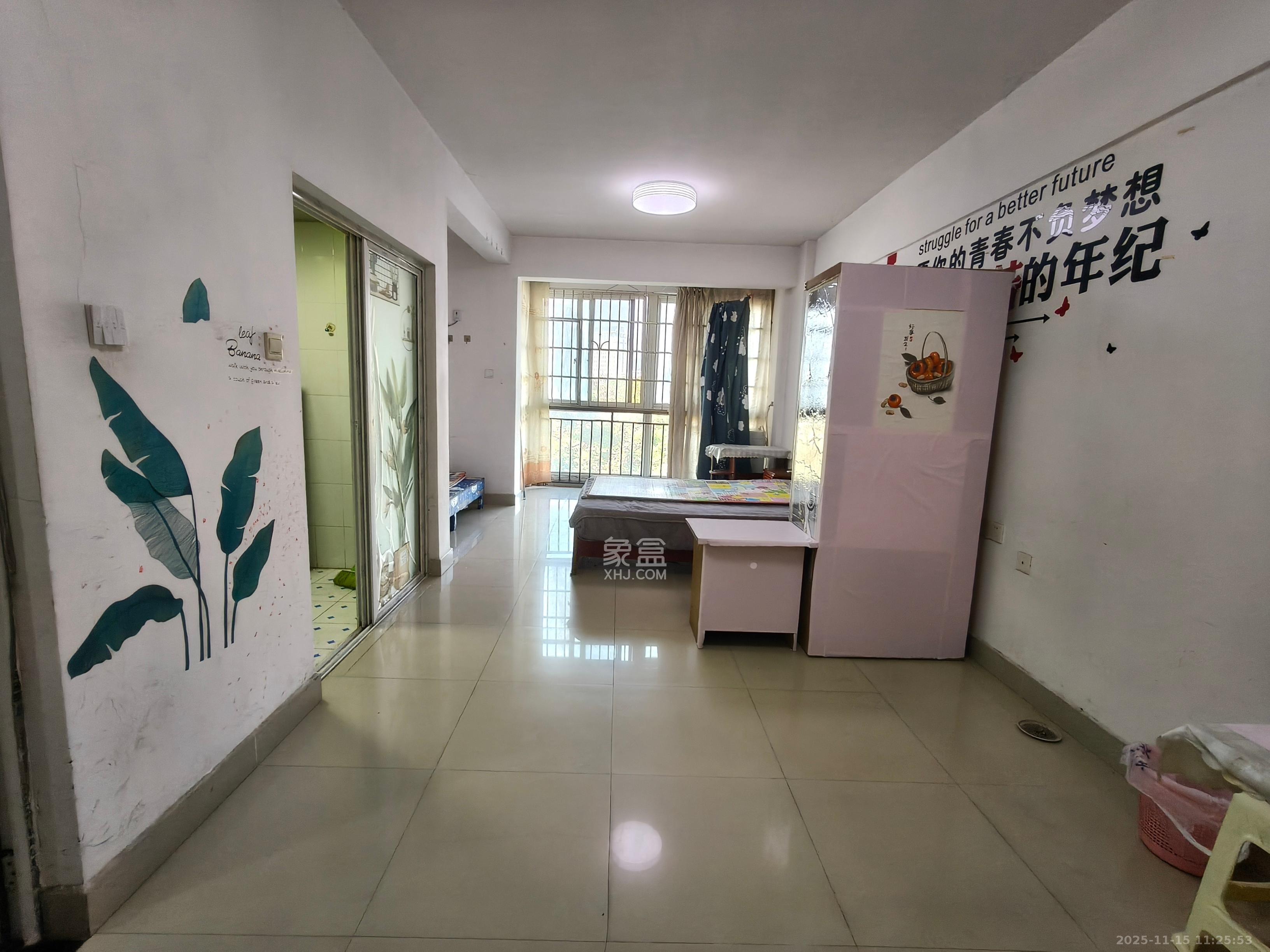 枫华府第  1室1厅1卫    900.0元/月室内图