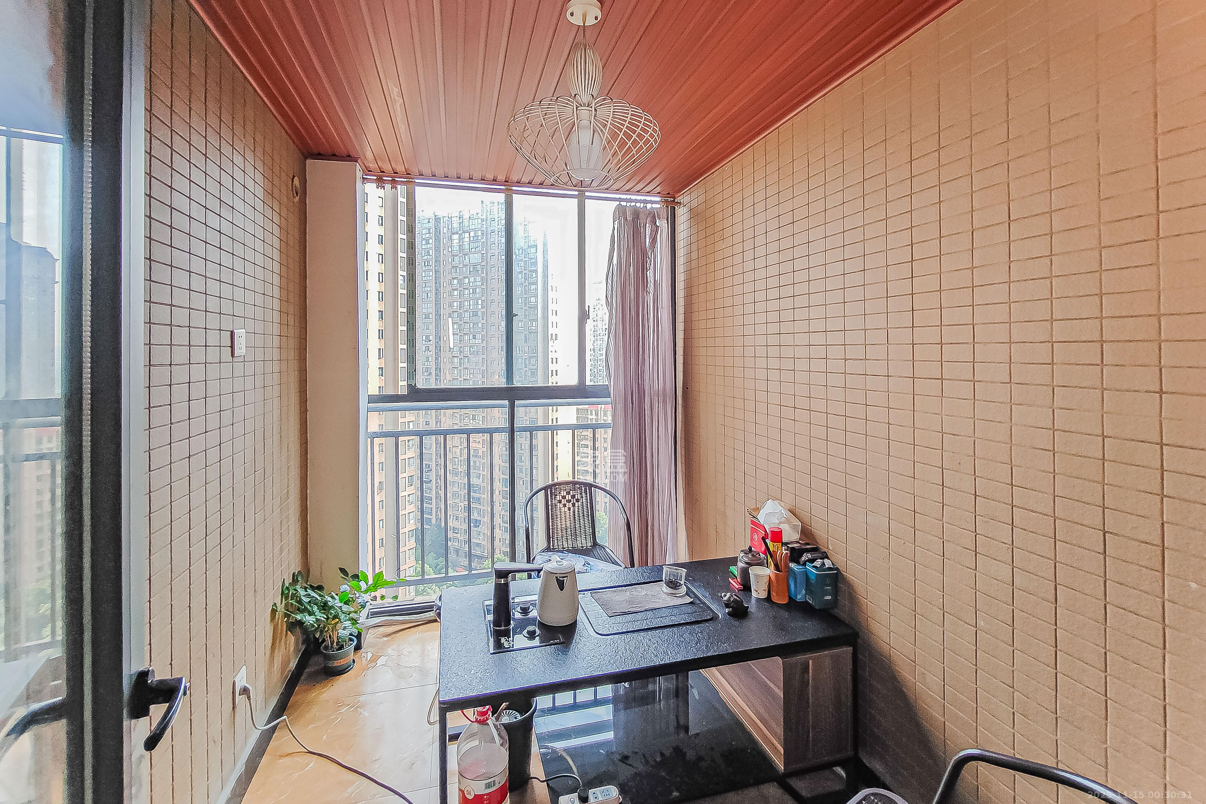 万博汇  2室1厅1卫    56.8万阳台