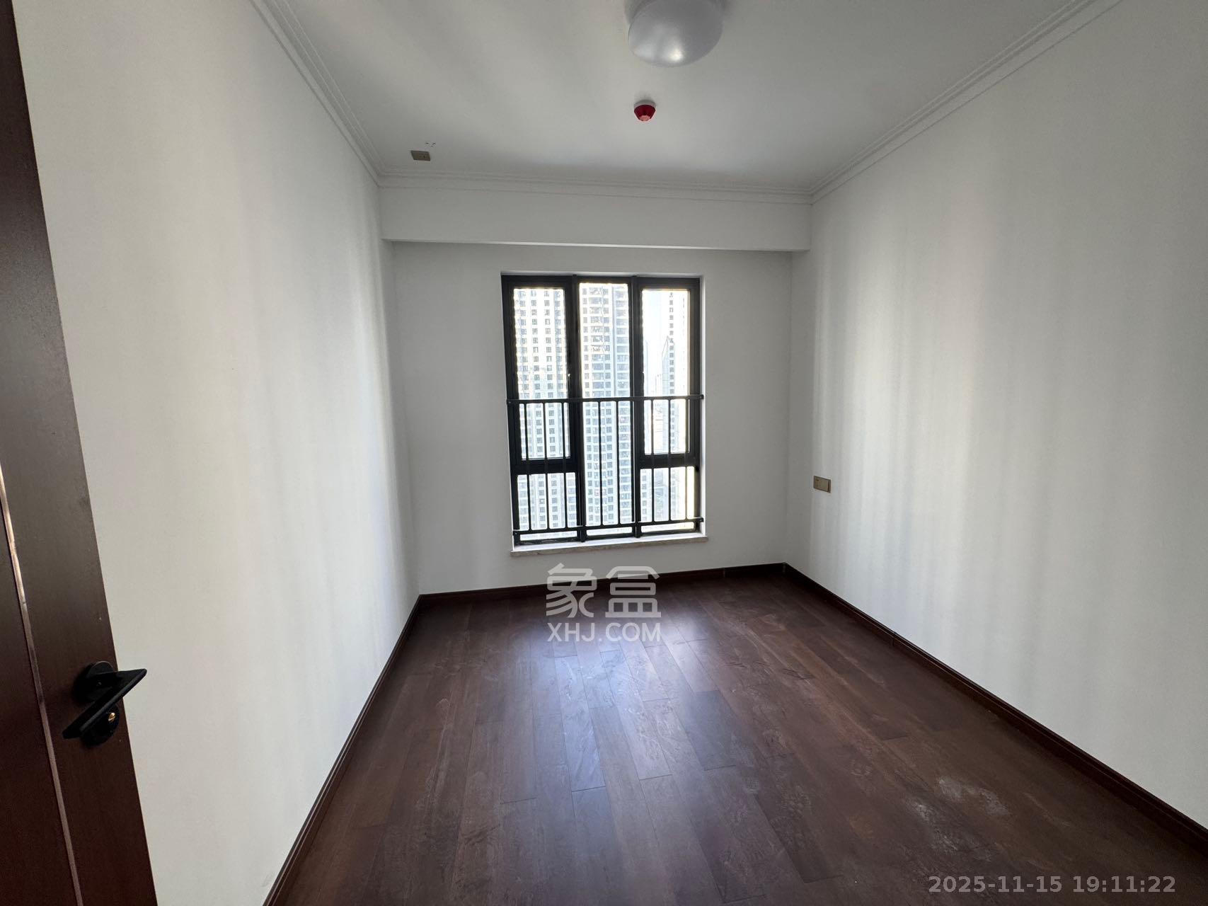 绿地长沙城际空间站（绿地新里佳苑）  4室2厅2卫    3000.0元/月室内图