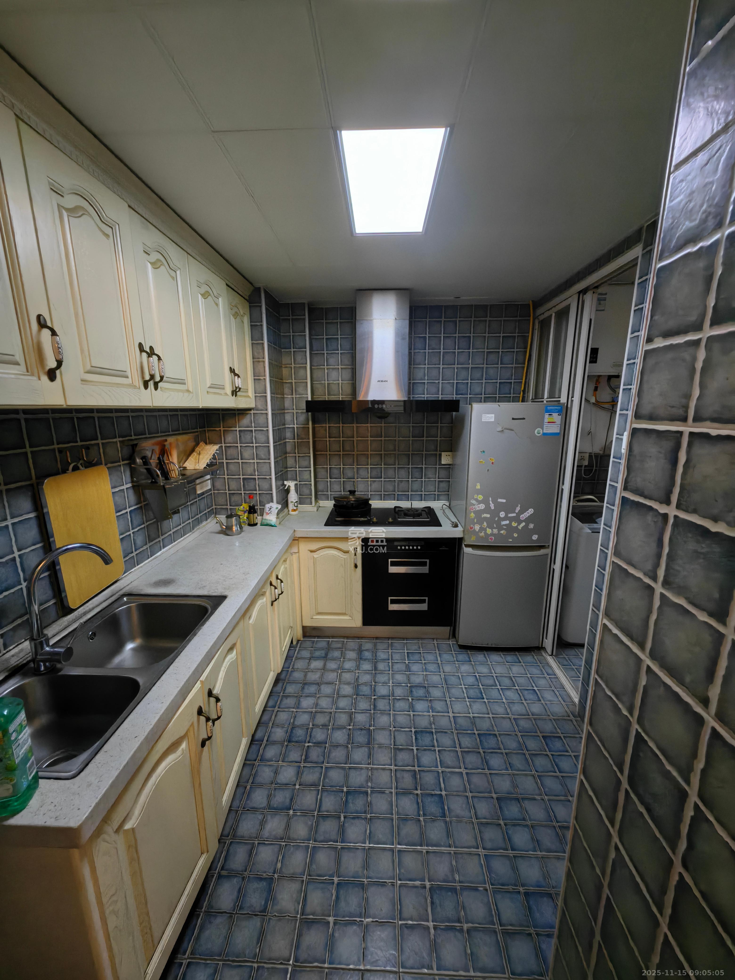 中建芙蓉工社  2室1厅1卫    1950.0元/月室内图