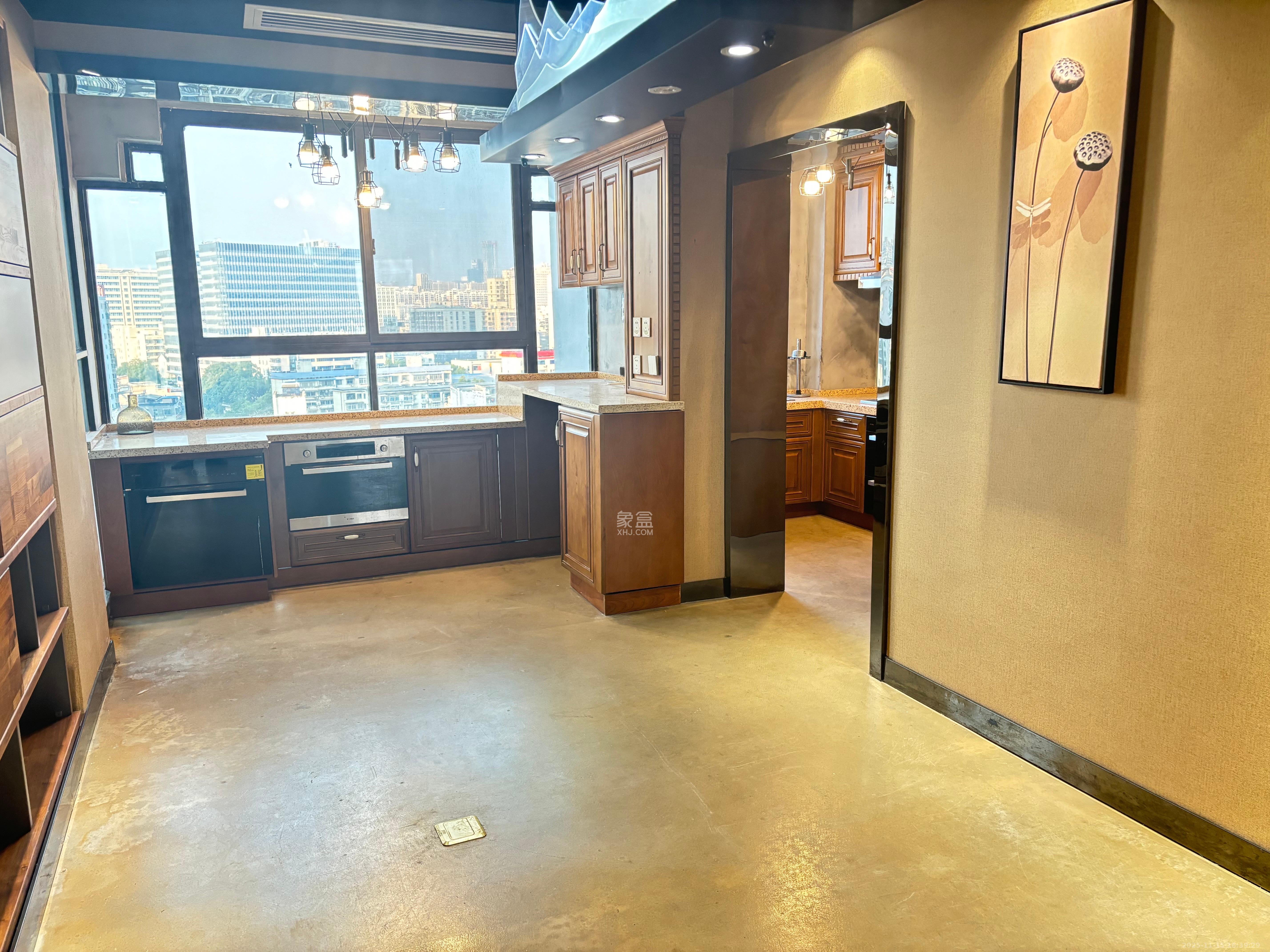 西子湖畔沃府  4室2厅2卫    3000.0元/月室内图