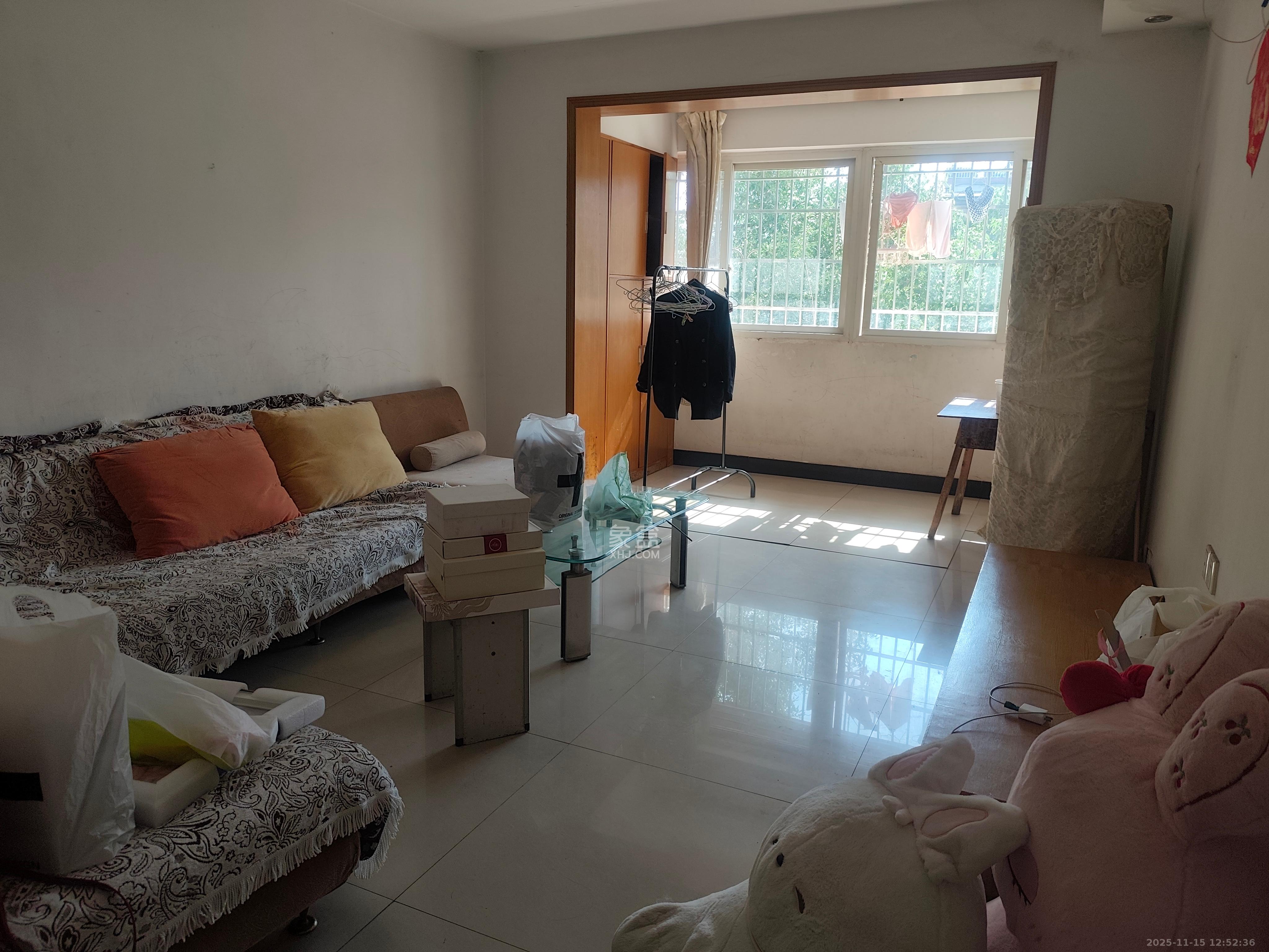 佳园星城  1室2厅1卫    1500.0元/月