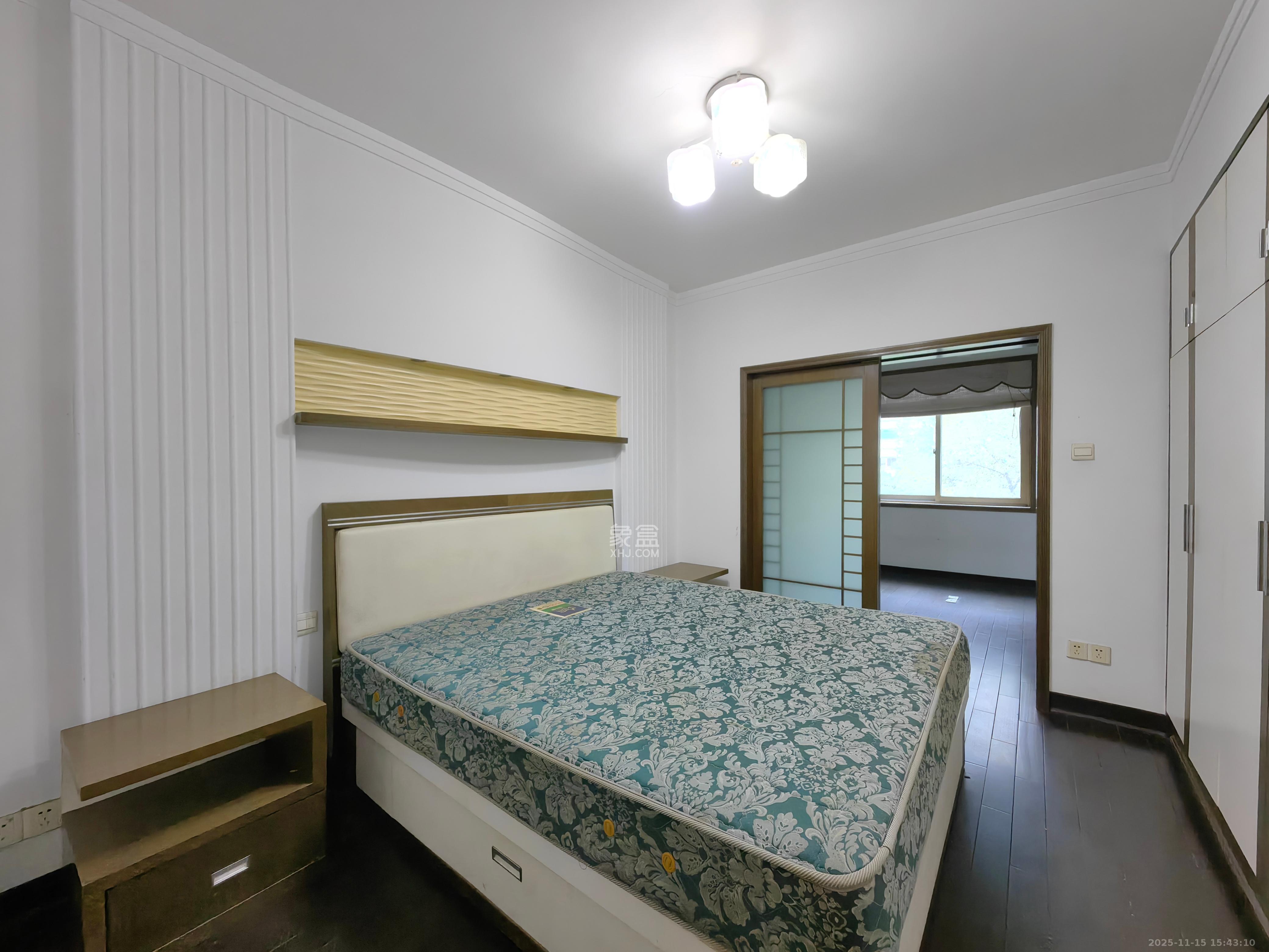 物价局宿舍  1室2厅2卫    2500.0元/月室内图