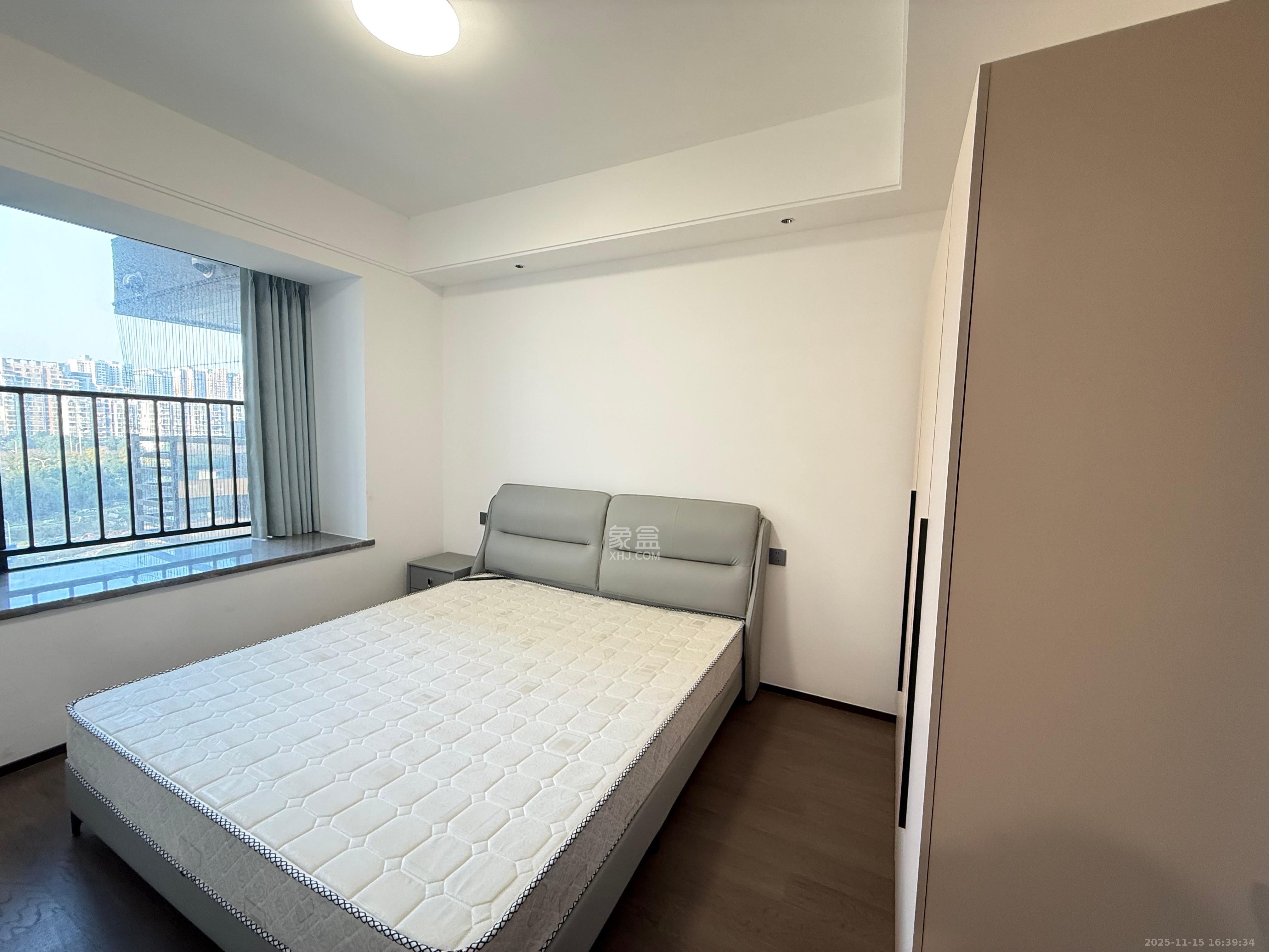 中欣楚天御府B区观澜  4室2厅3卫    6000.0元/月室内图