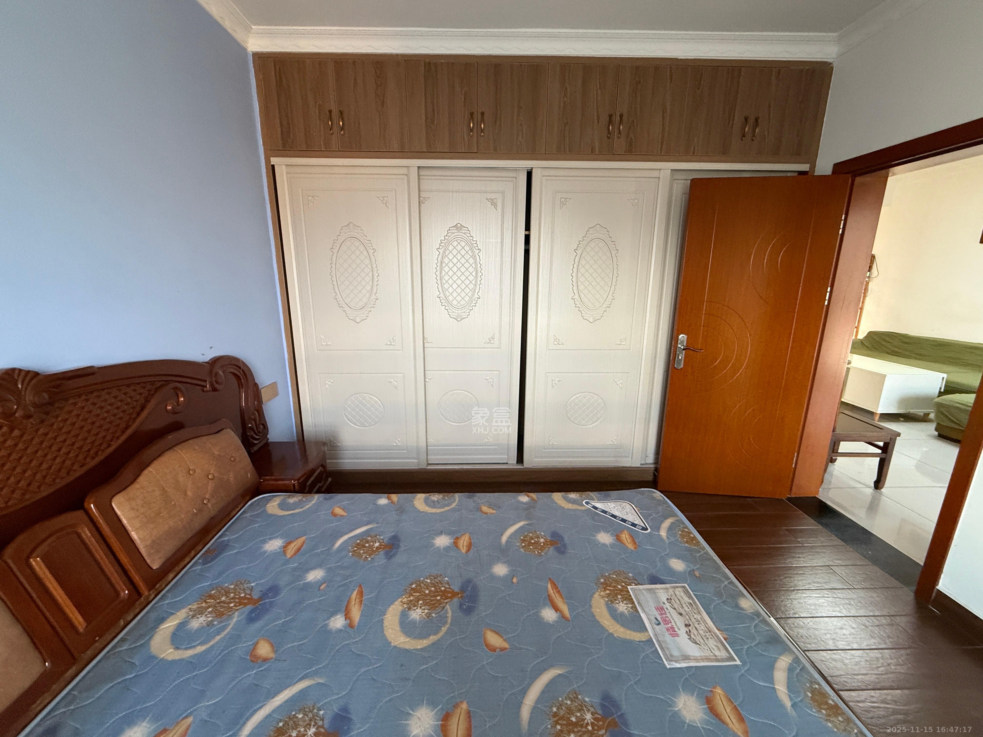 岳鞍阁小区  2室2厅1卫    1800.0元/月室内图