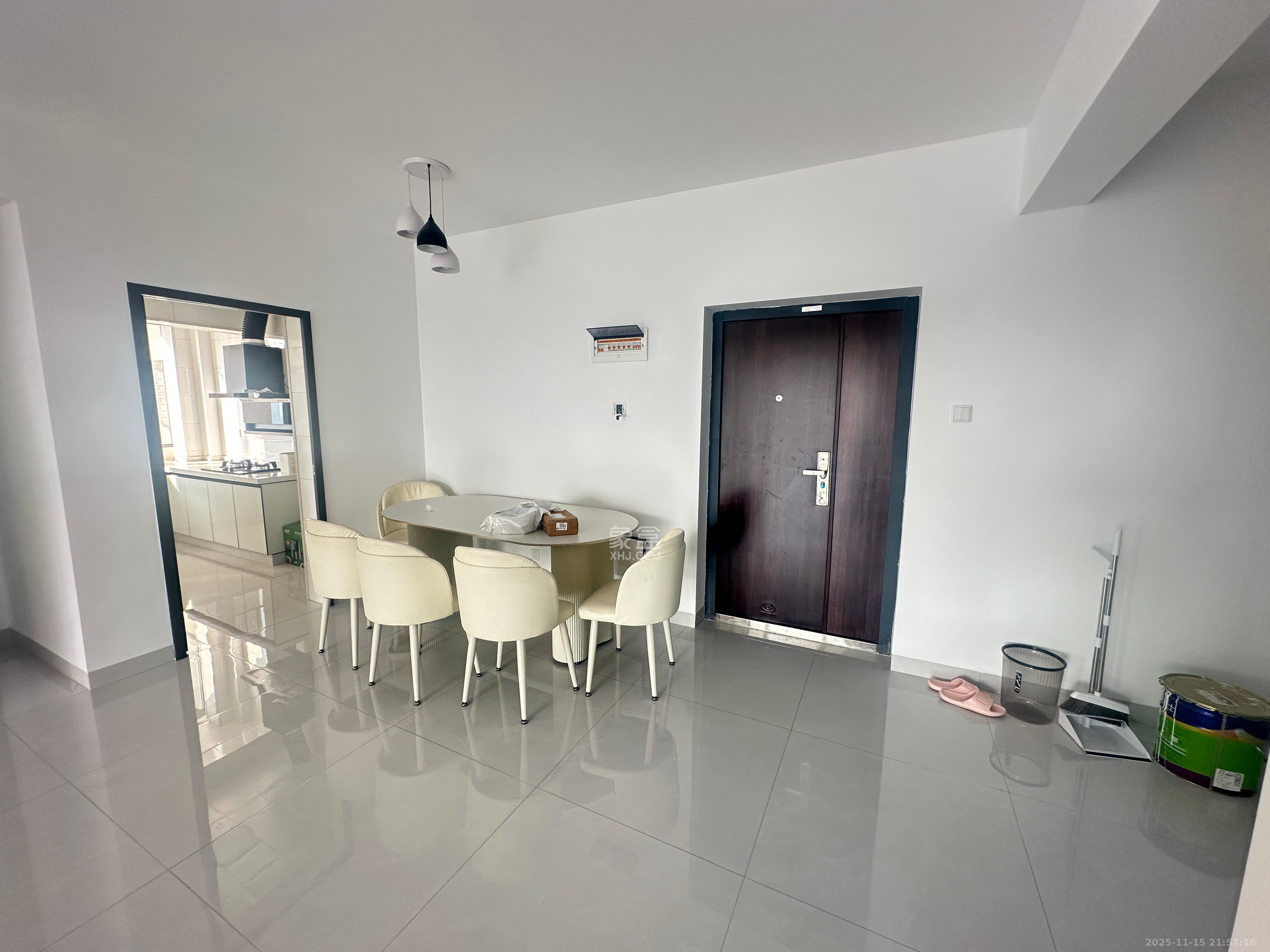 格林星城 1室2厅1卫 2300.0元/月 格林星城 1室2厅1卫 2300.0元/月室内图