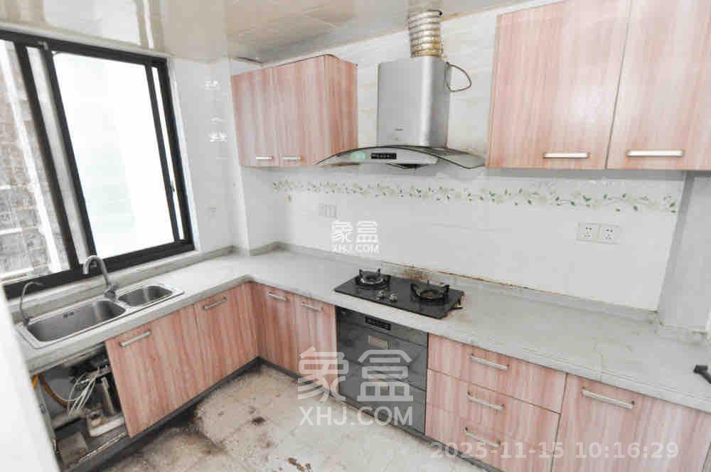 西子湖畔沃府  4室2厅2卫    2600.0元/月室内图