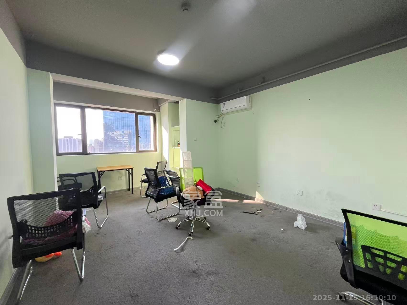 东友星座  1室1厅1卫    13000.0元/月室内图