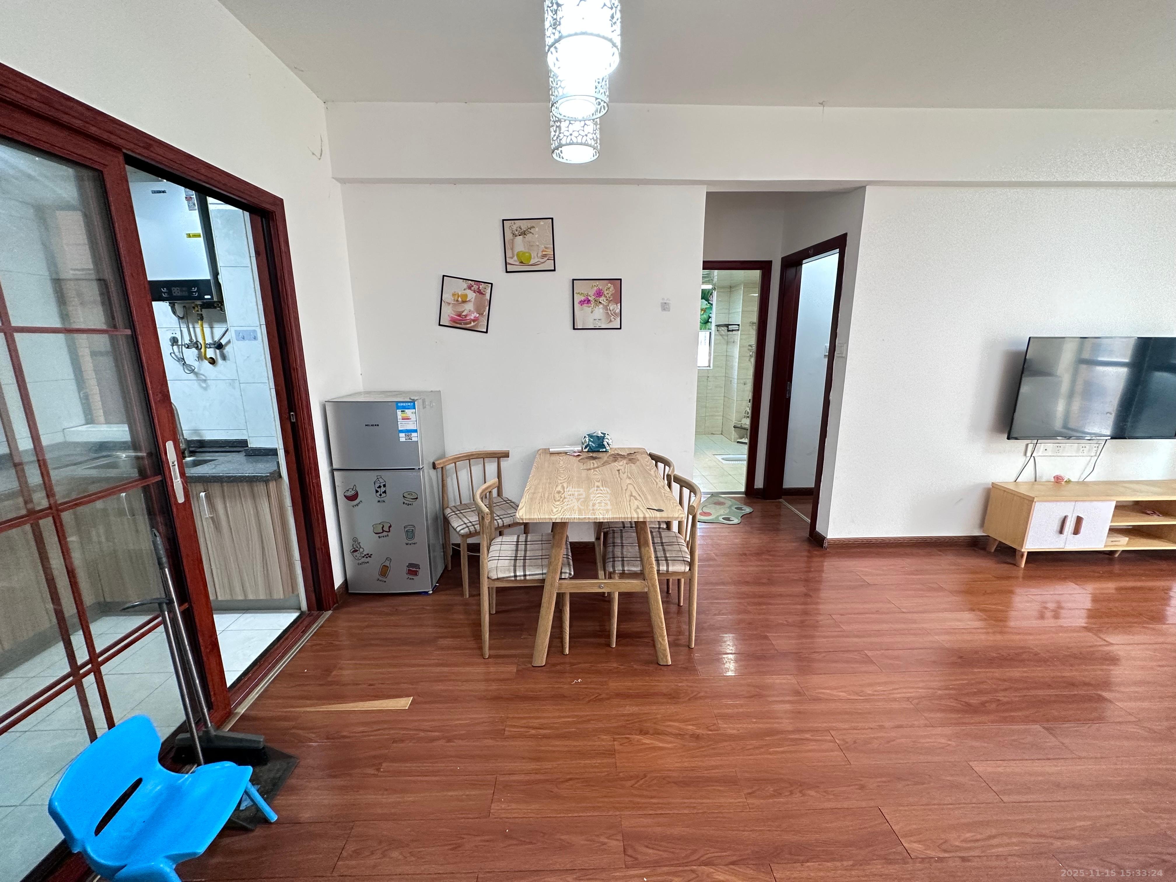 博长山水香颐  3室2厅1卫    1800.0元/月室内图