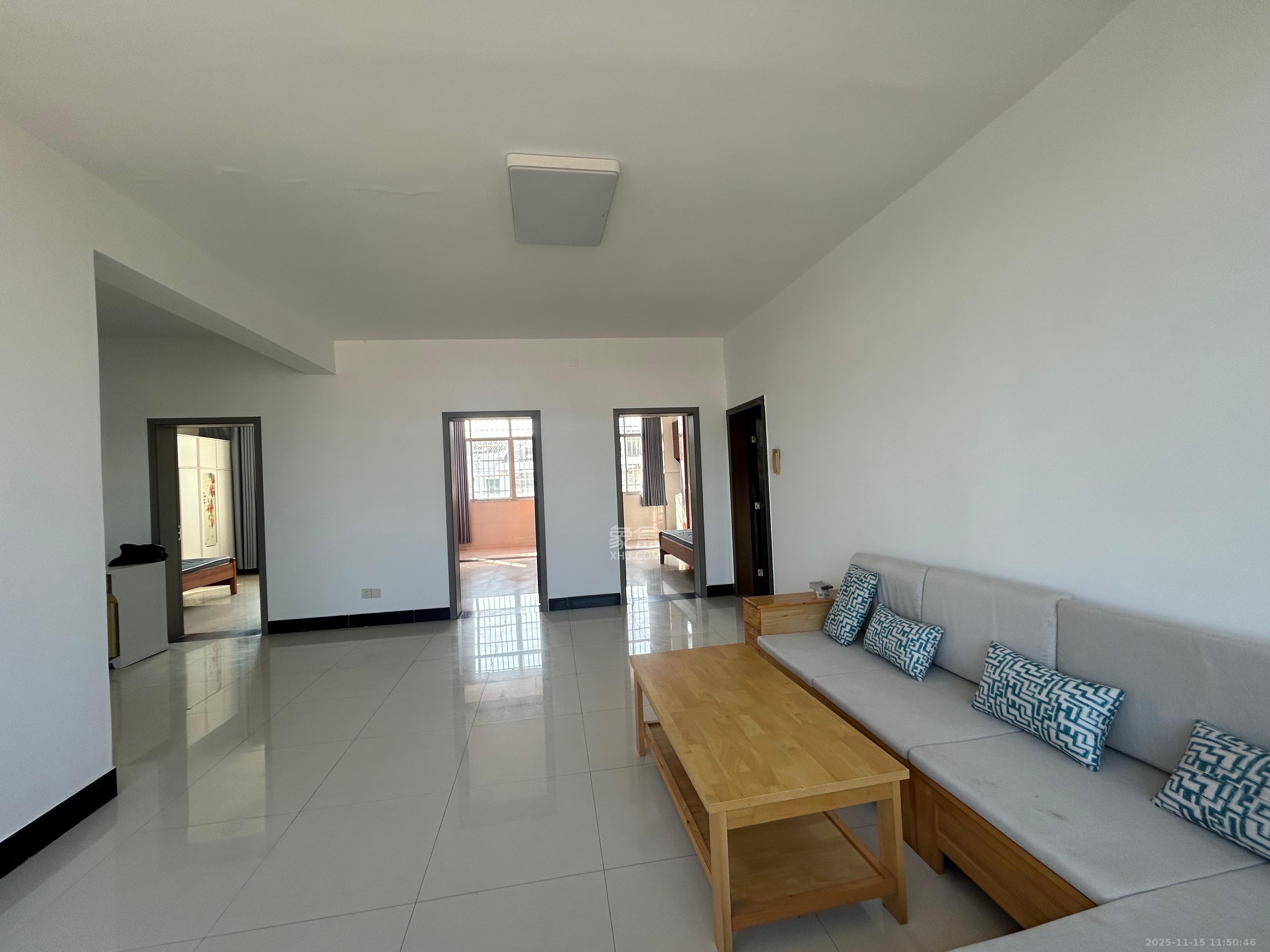 泉水塘小区 3室2厅1卫 1700.0元/月 泉水塘小区 3室2厅1卫 1700.0元/月室内图