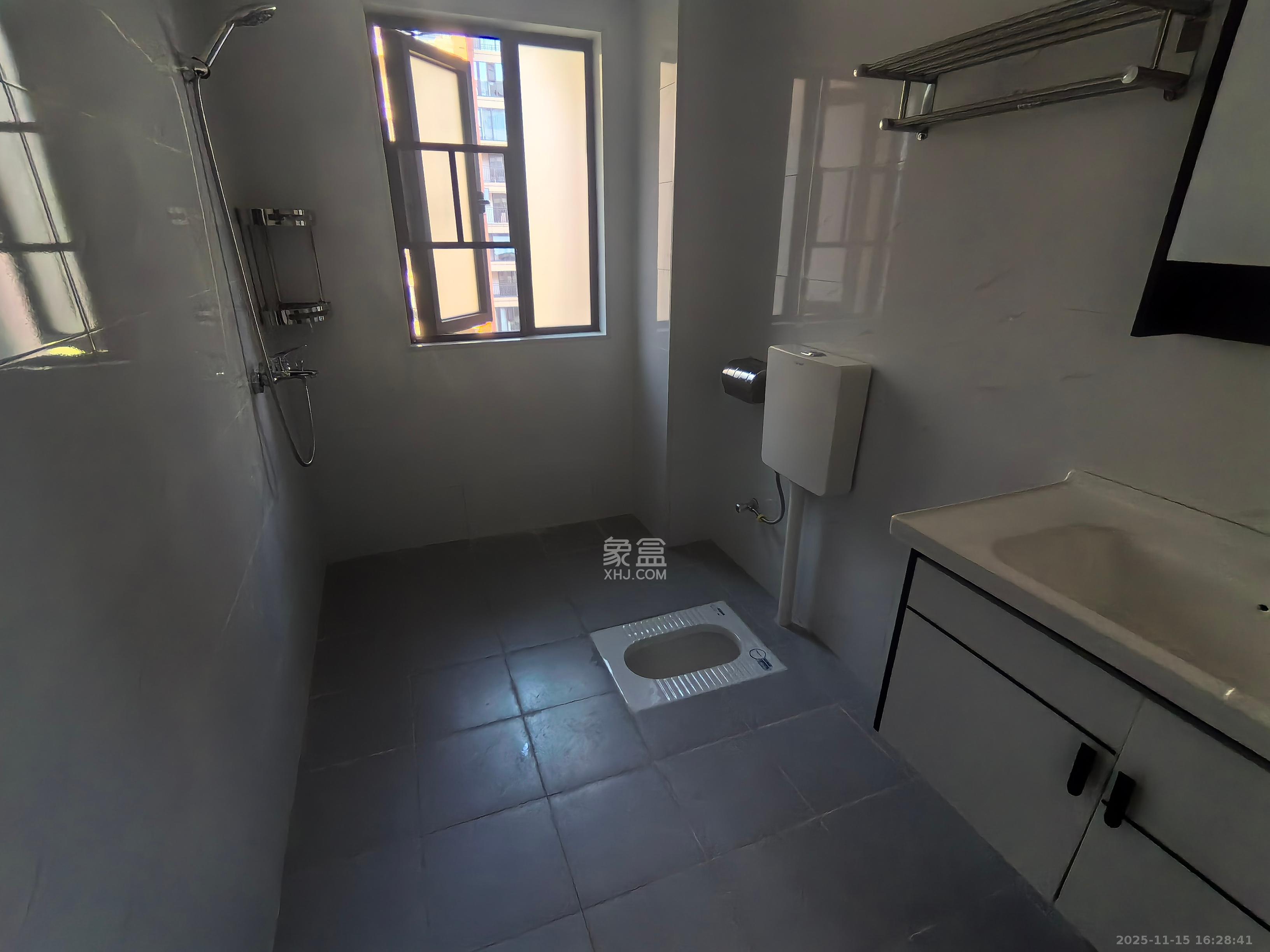 香缇雅苑（鑫远翡丽郡二期）  3室2厅1卫    3500.0元/月室内图