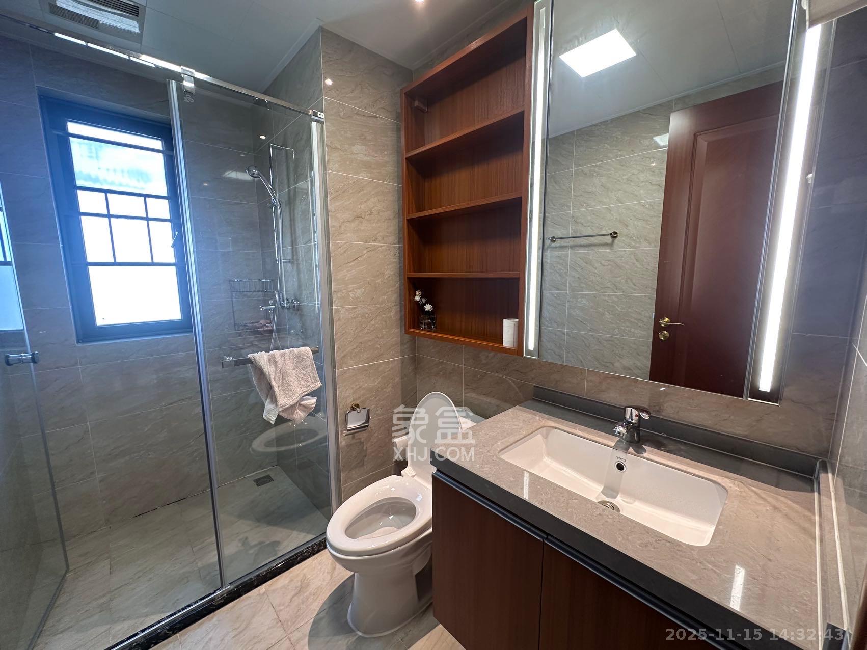 恒大雅苑 3室2厅2卫 3500.0元/月 恒大雅苑 3室2厅2卫 3500.0元/月室内图