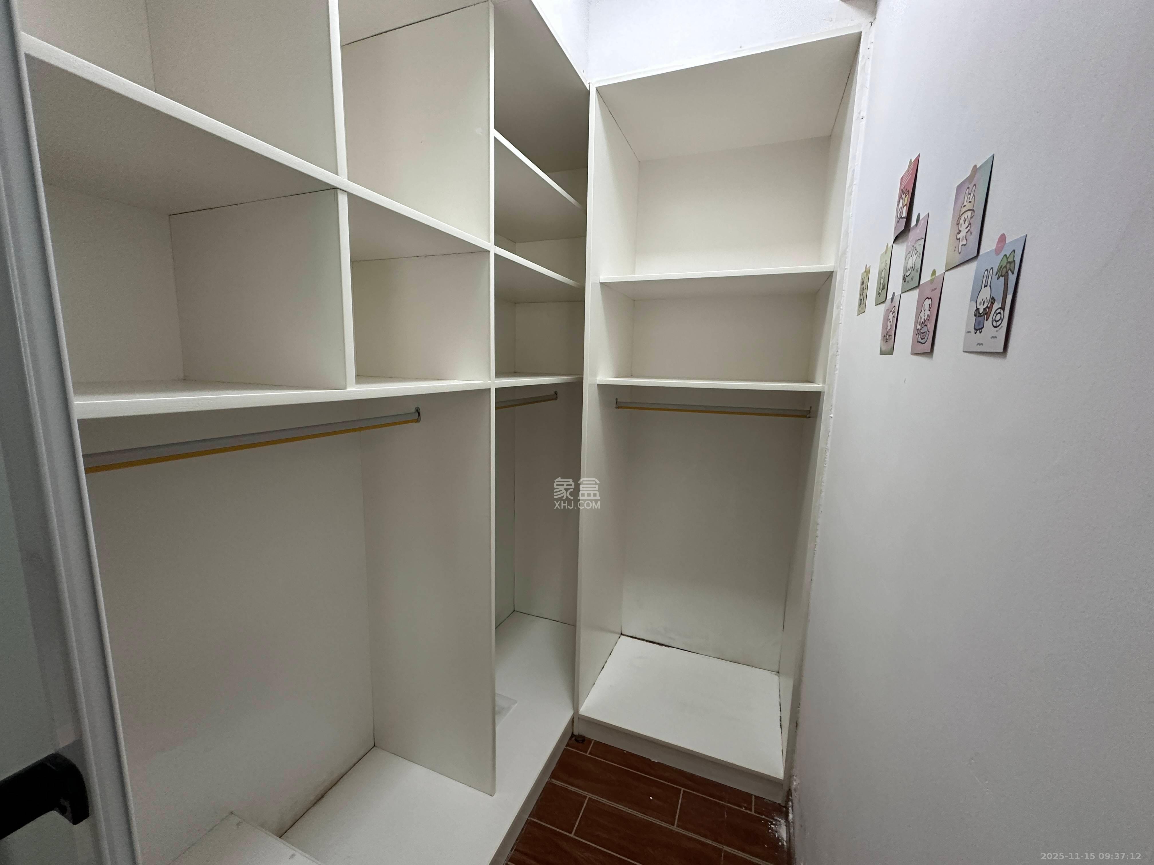 华盛新外滩  3室2厅2卫    3800.0元/月室内图