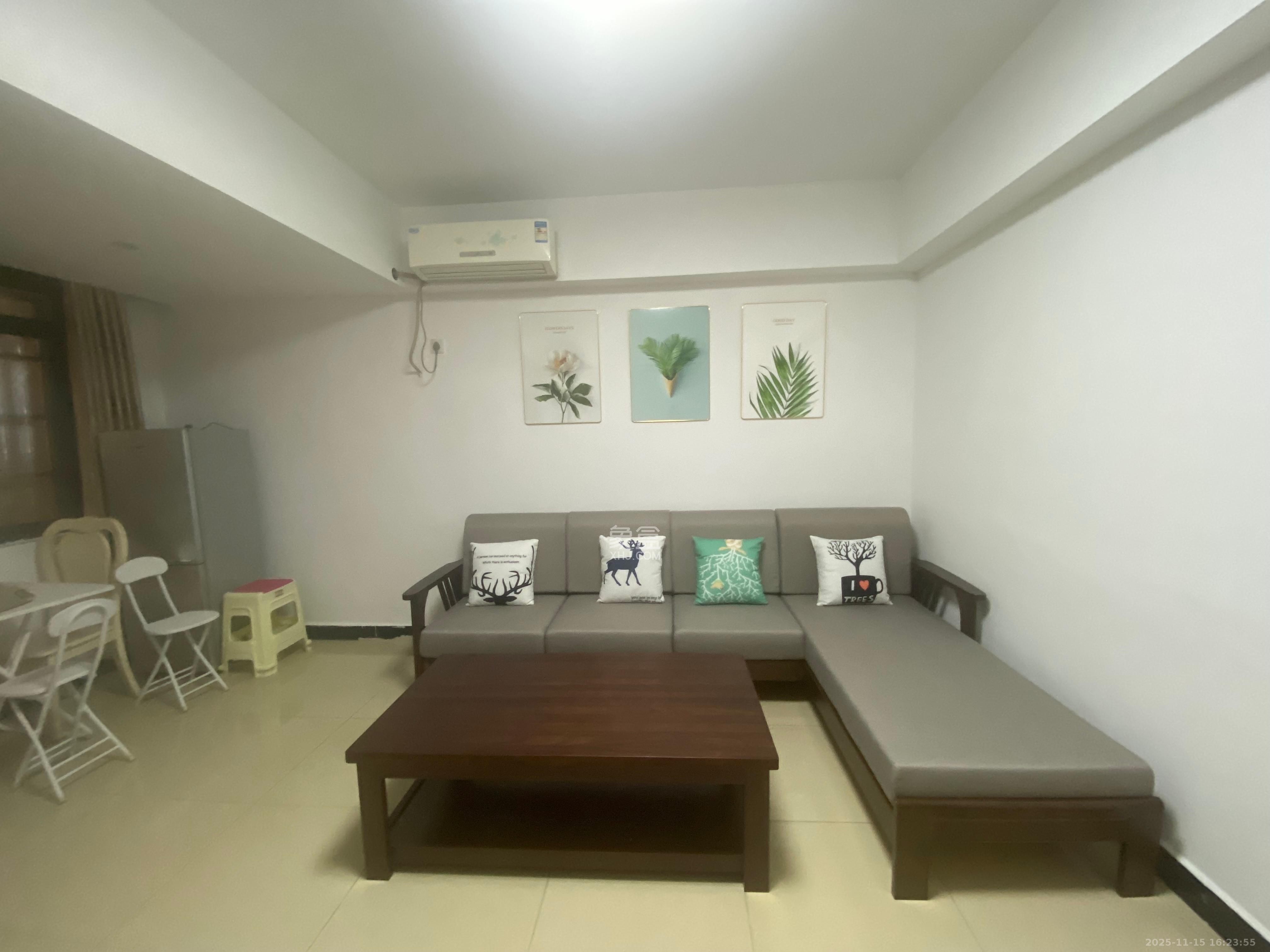 蓝湾国际广场 2室1厅1卫 2300.0元/月 蓝湾国际广场 2室1厅1卫 2300.0元/月室内图