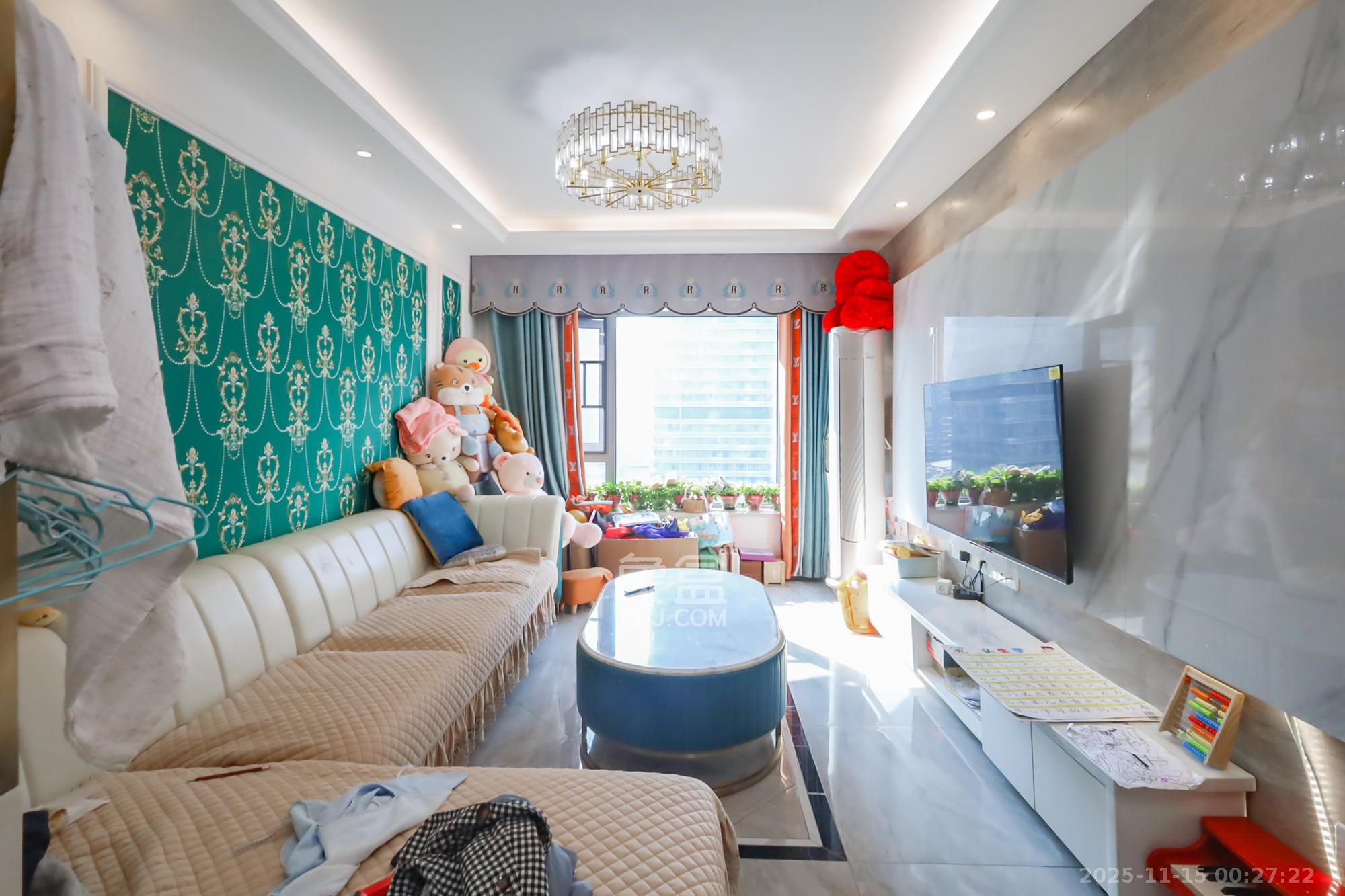 世茂铂翠湾四期（世茂悦享）  3室2厅1卫    125.0万