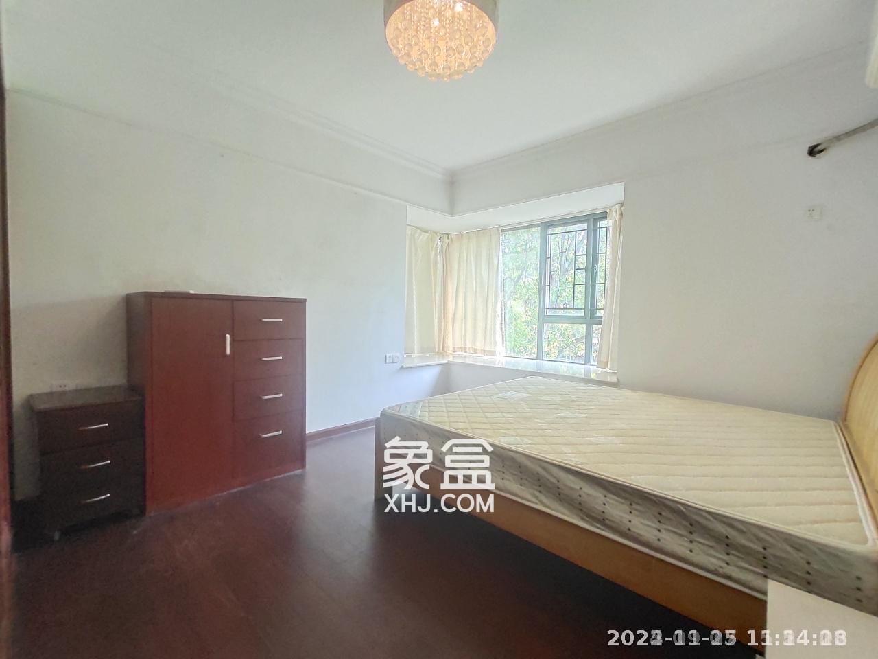 保利麓谷林语A区  1室2厅1卫    3000.0元/月室内图