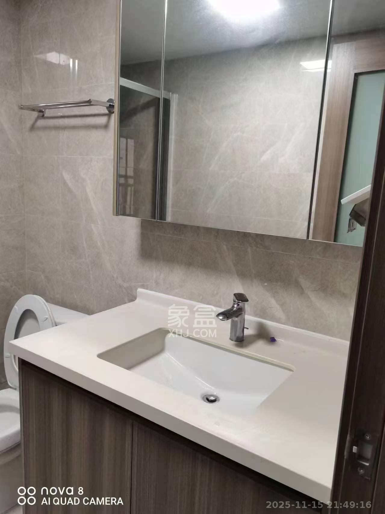 中海阅麓山一期  3室2厅2卫    3500.0元/月室内图