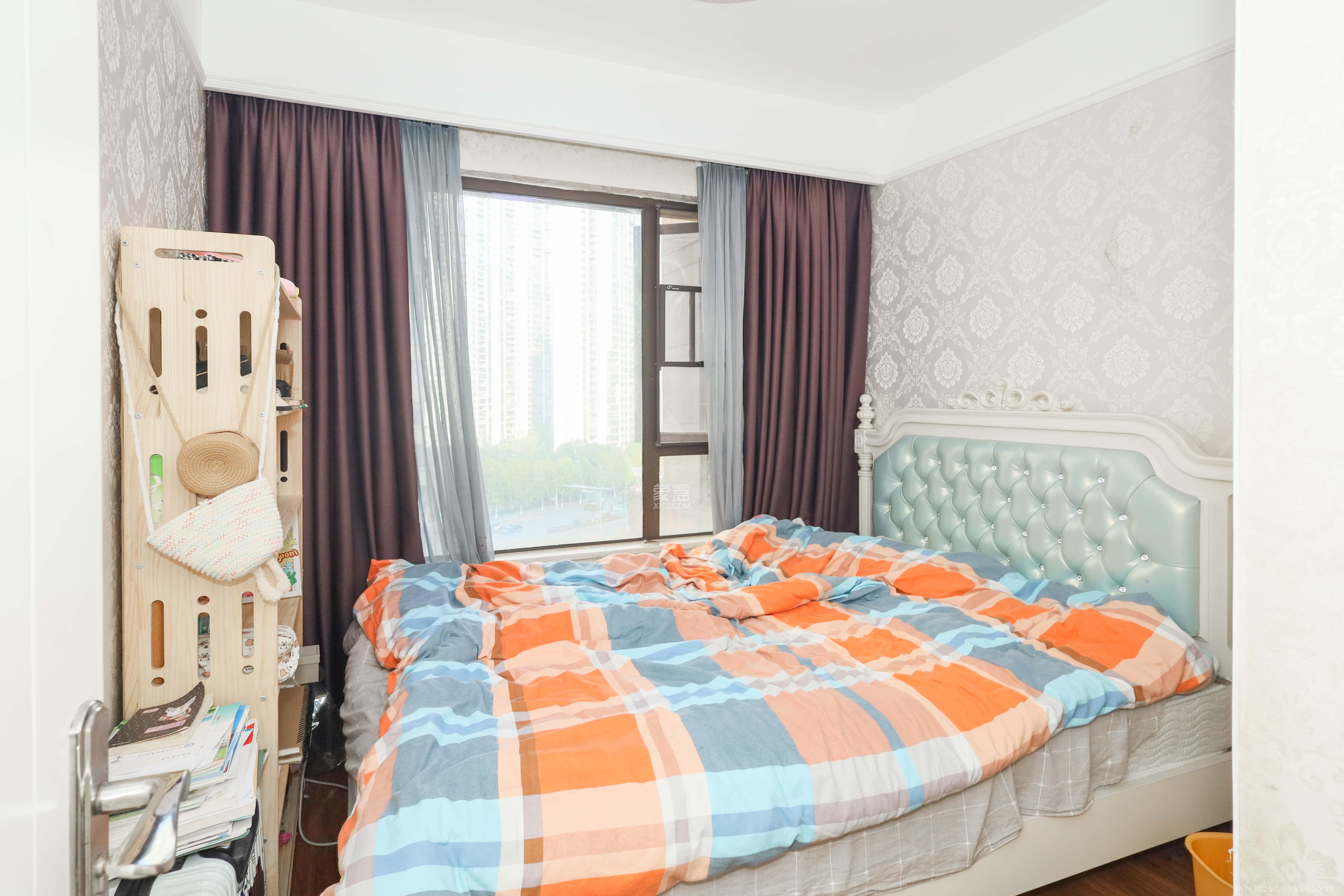 卓越浅水湾 4室2厅1卫 220.0万 卓越浅水湾 4室2厅1卫 220.0万卧室