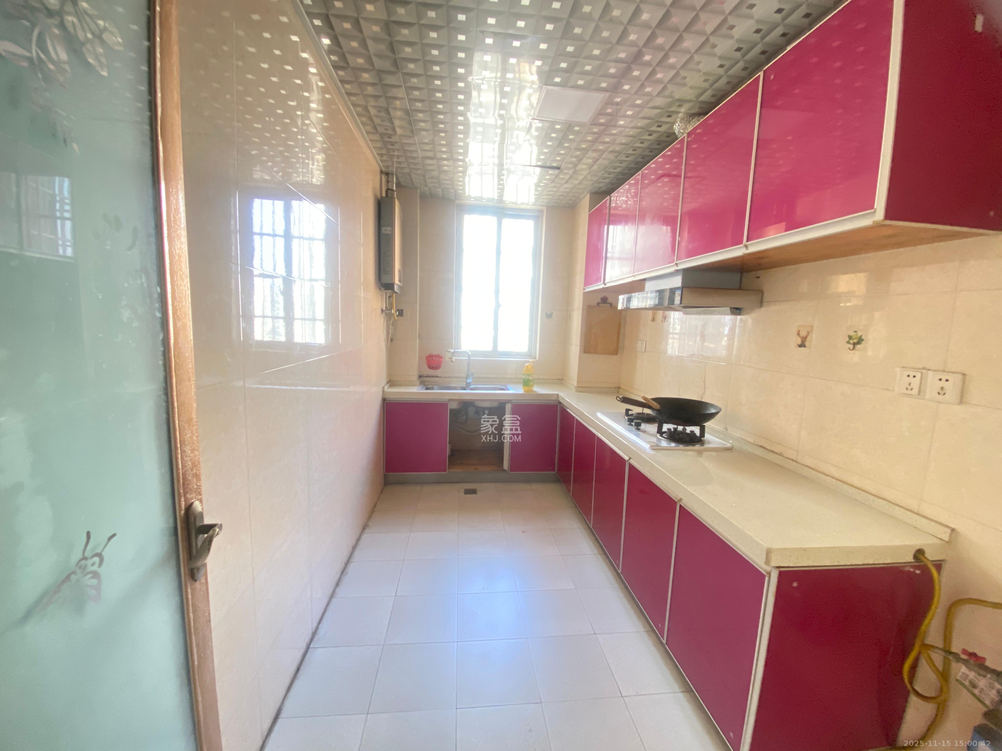 明天一城  3室2厅1卫    900.0元/月室内图