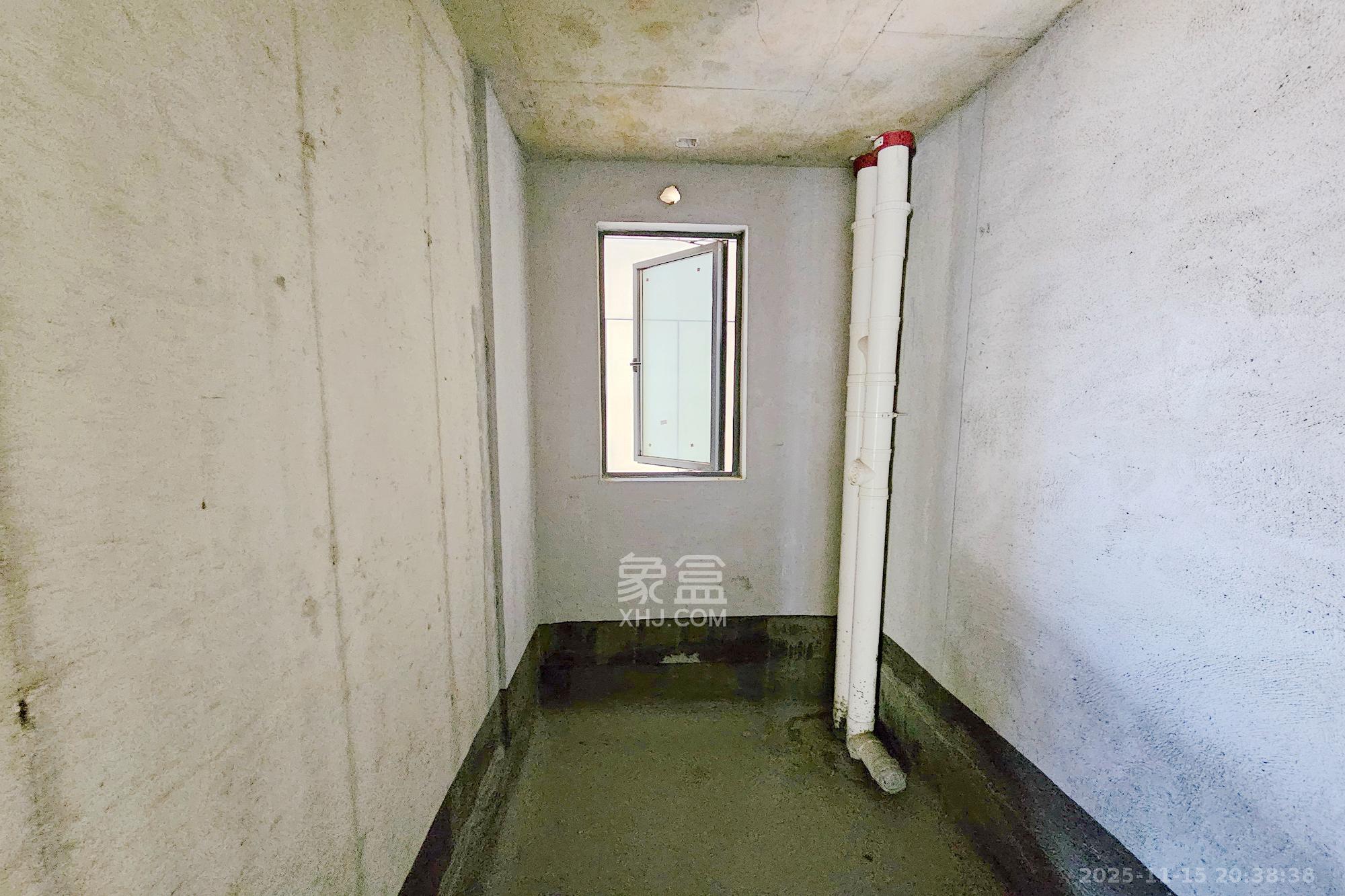 润和星河玥  3室1厅1卫    130.0万其他