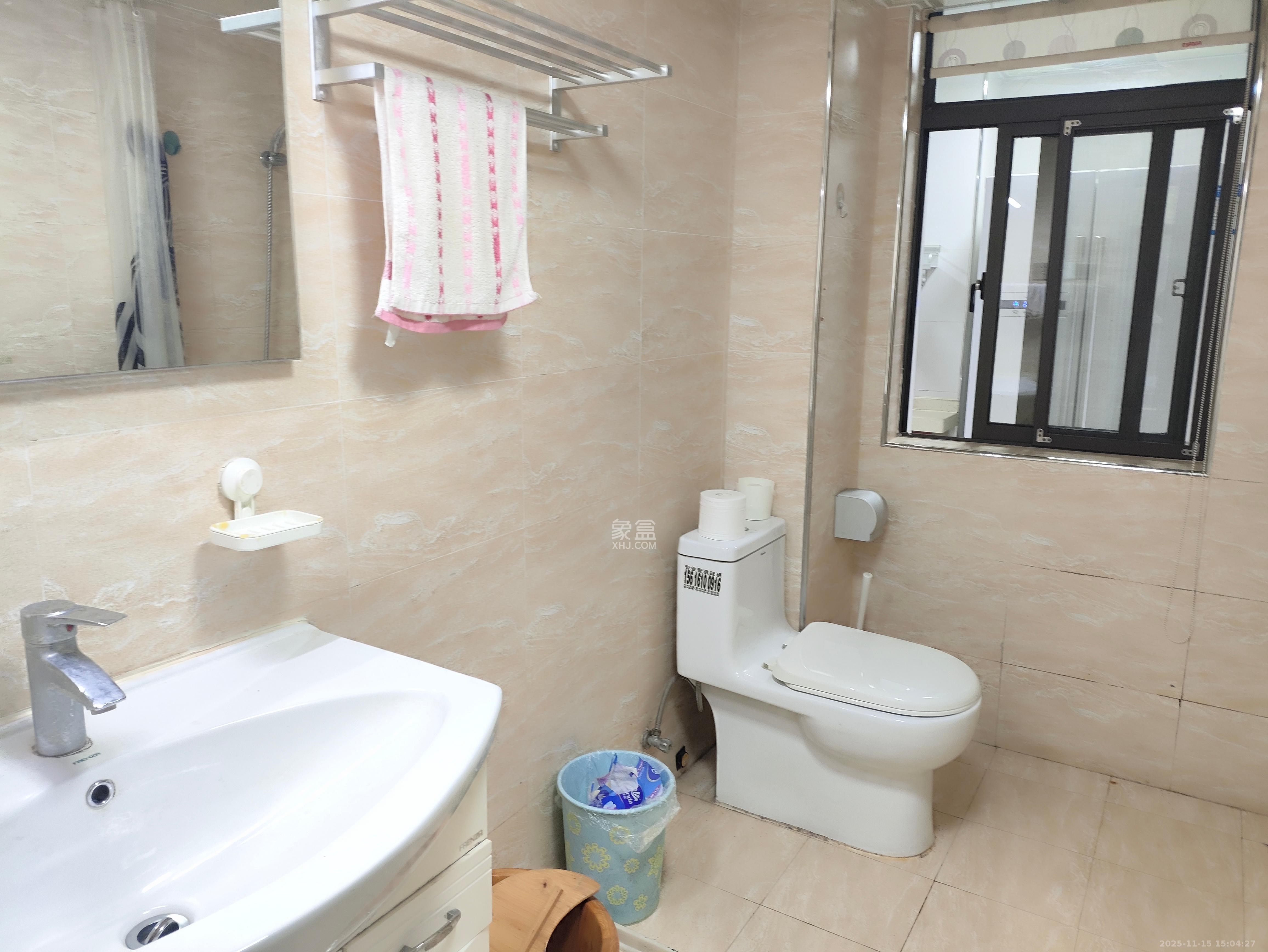 钱隆樽品(一、二、三期)  3室2厅2卫    2500.0元/月室内图