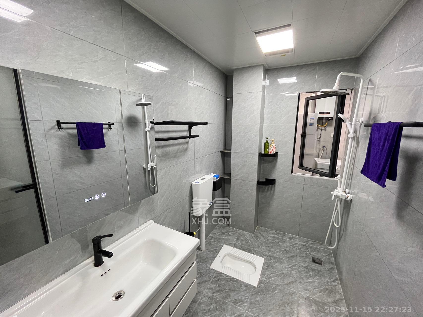 长房云公馆  3室2厅2卫    3000.0元/月室内图