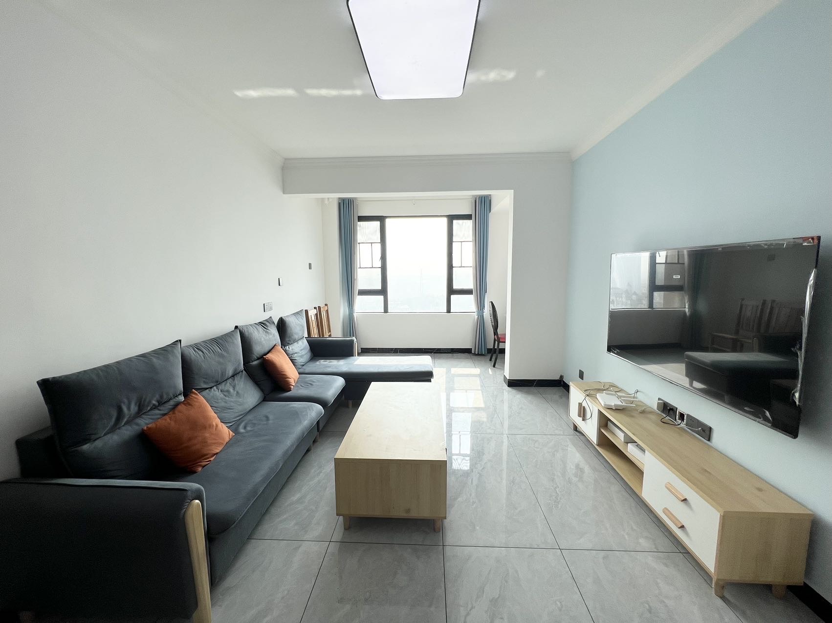 东合新苑  2室2厅1卫    2100.0元/月户型图