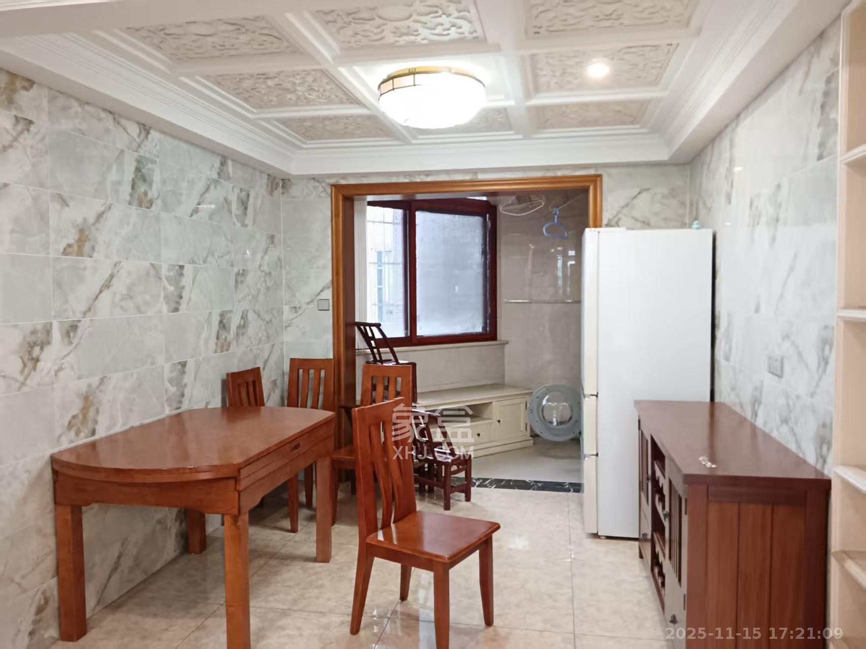 时代星城  3室2厅2卫    2300.0元/月室内图