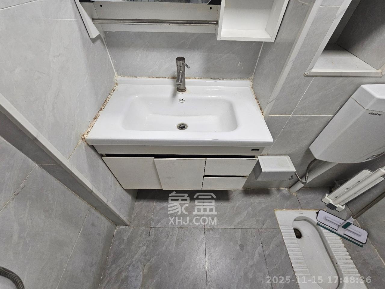 鑫远揽悦（鑫远和城三期）  1室1厅1卫    1600.0元/月室内图