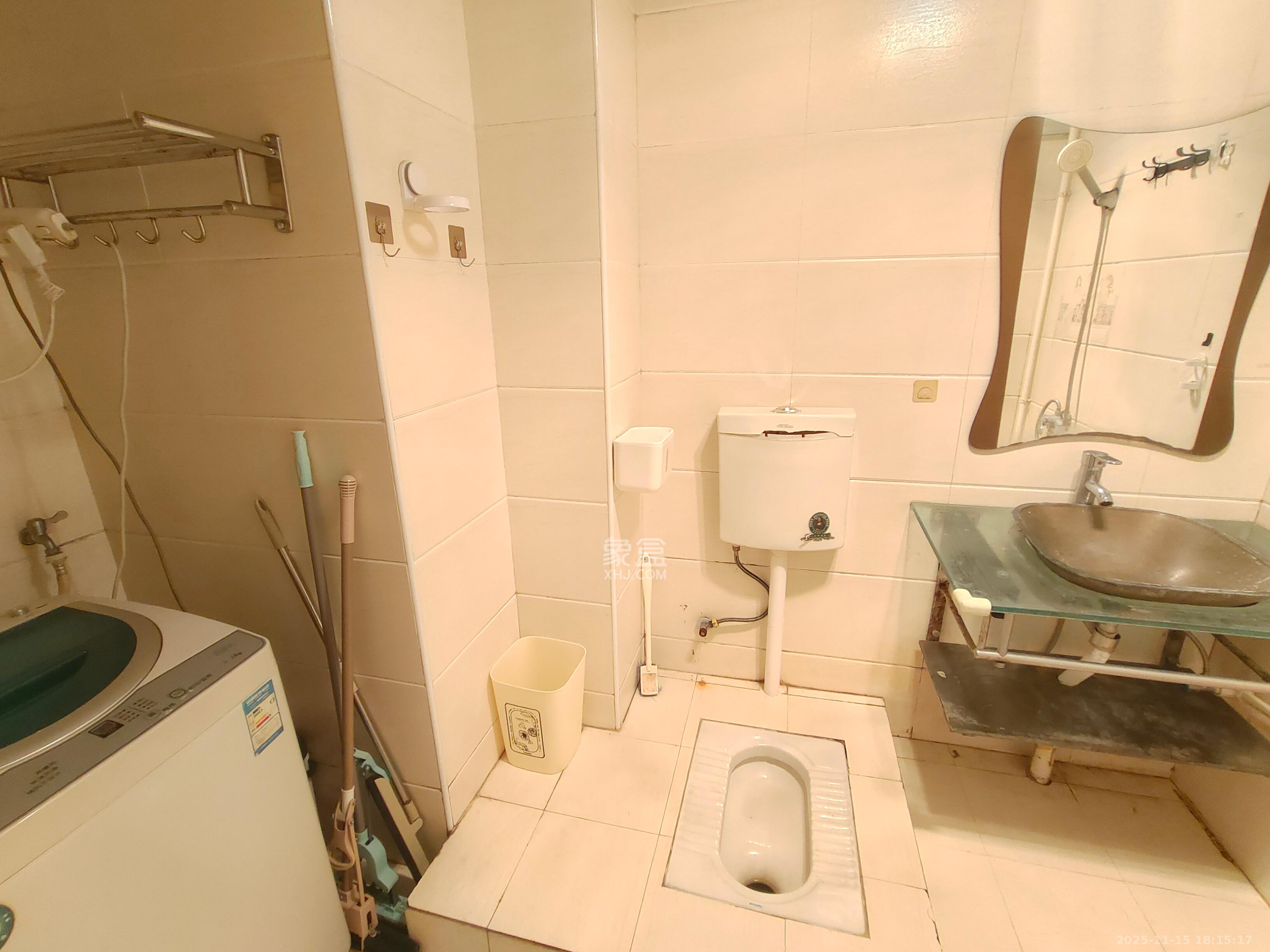 融圣国际  1室1厅1卫    1500.0元/月室内图