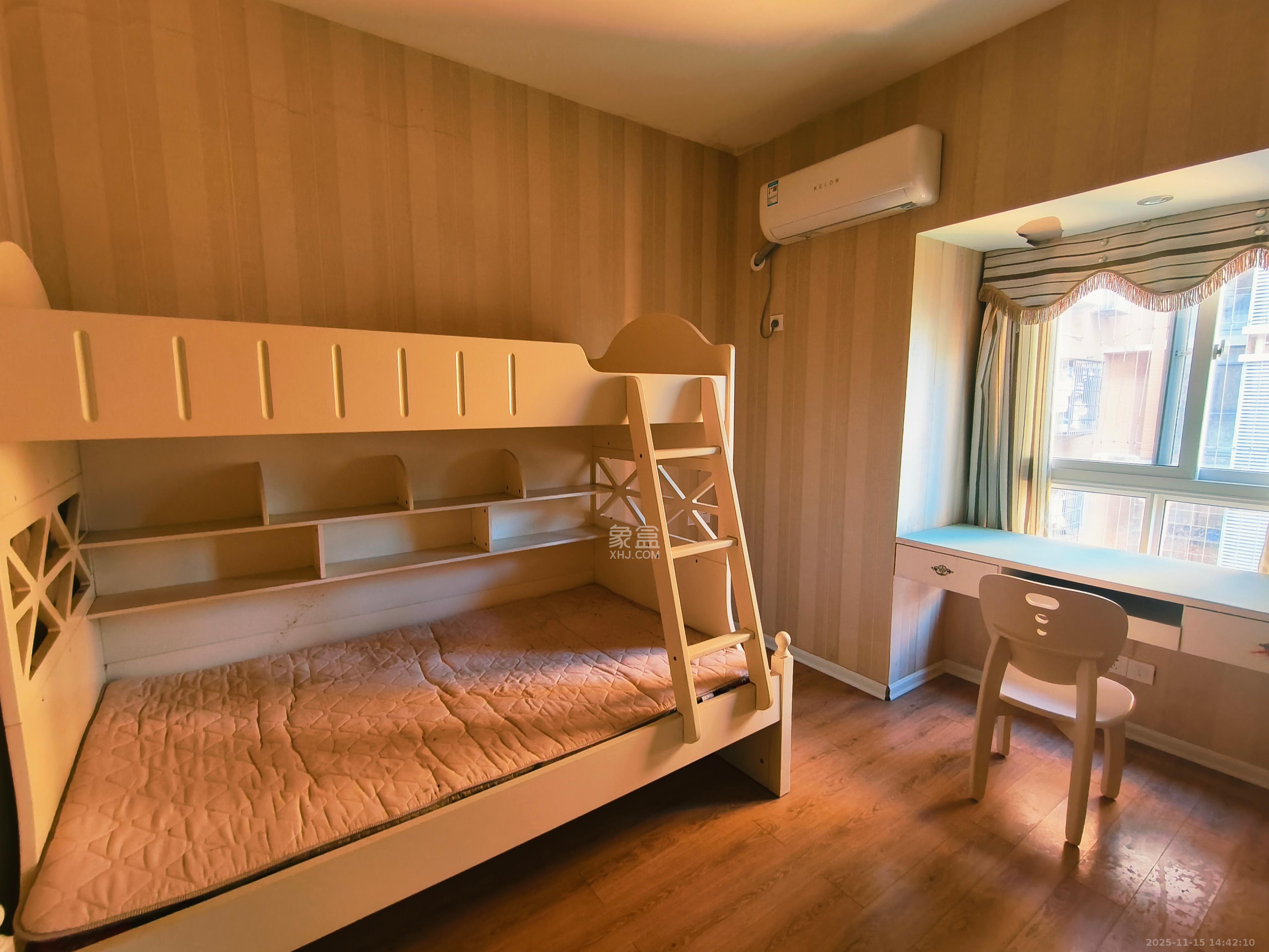 湘府十城（汇财御景湾新寓,汇财国际）  1室2厅2卫    2700.0元/月室内图