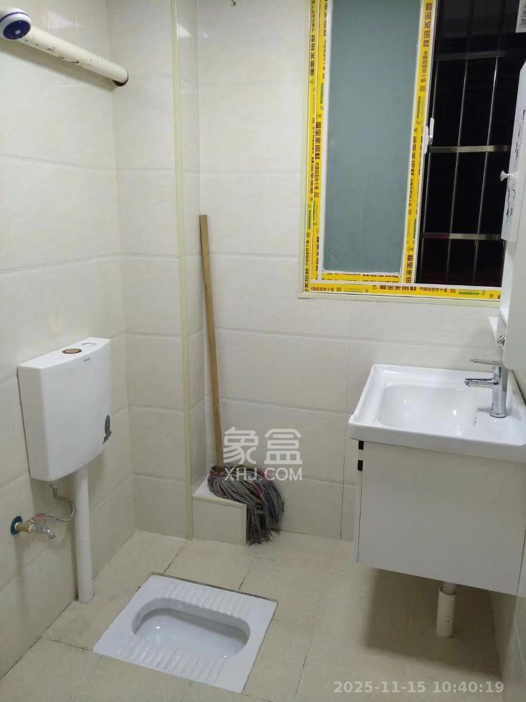 水木兰庭 1室2厅1卫 800.0元/月 水木兰庭 1室2厅1卫 800.0元/月室内图