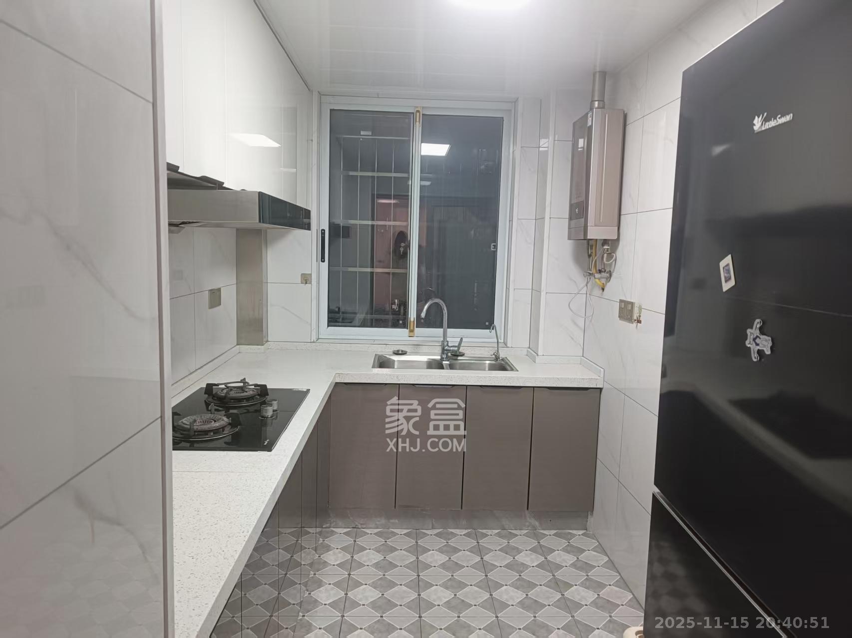 星城新宇川河苑  3室2厅1卫    2200.0元/月室内图