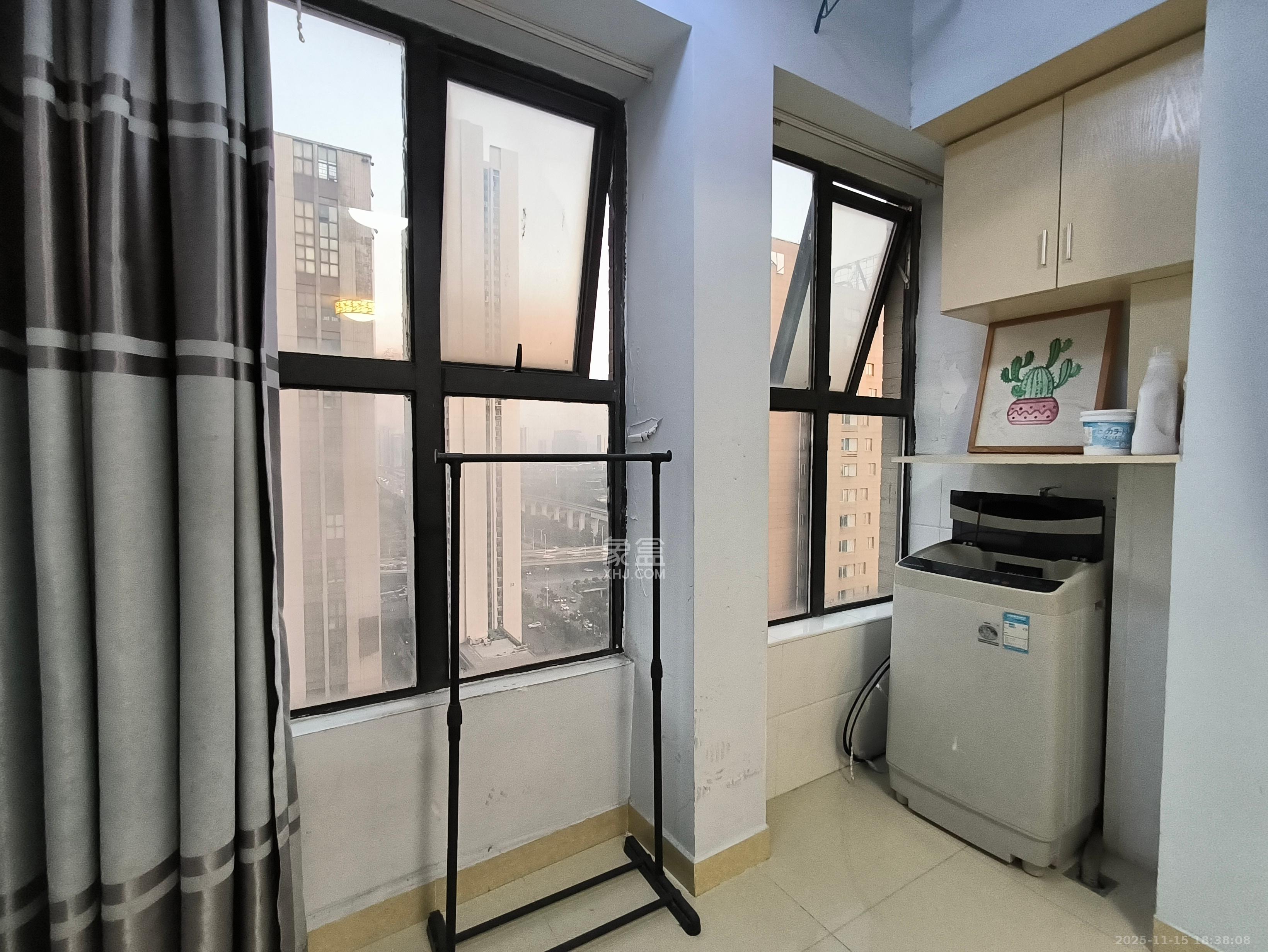 万科魅力之城  1室1厅1卫    1200.0元/月室内图