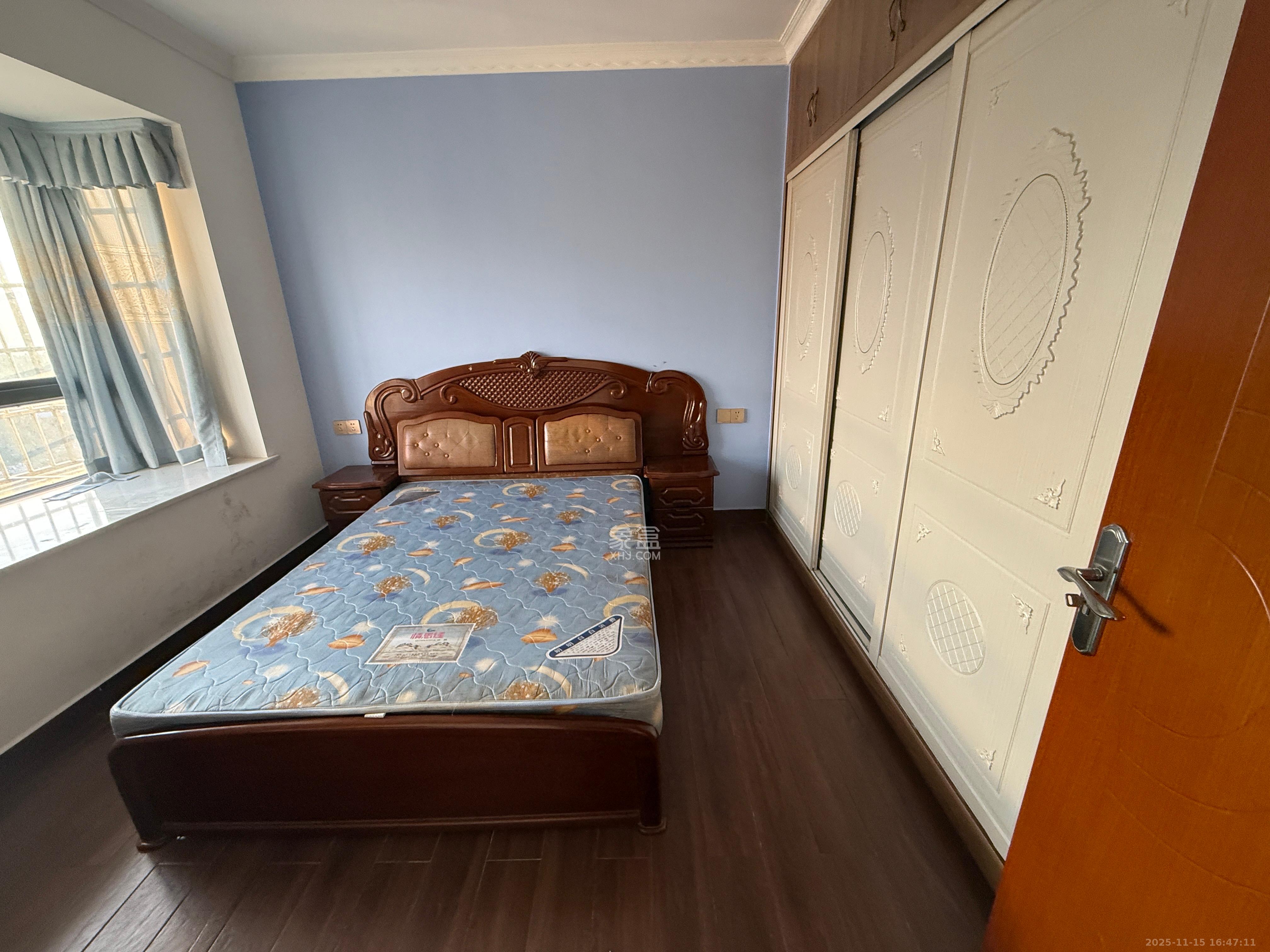 岳鞍阁小区 2室2厅1卫 1800.0元/月 岳鞍阁小区 2室2厅1卫 1800.0元/月室内图