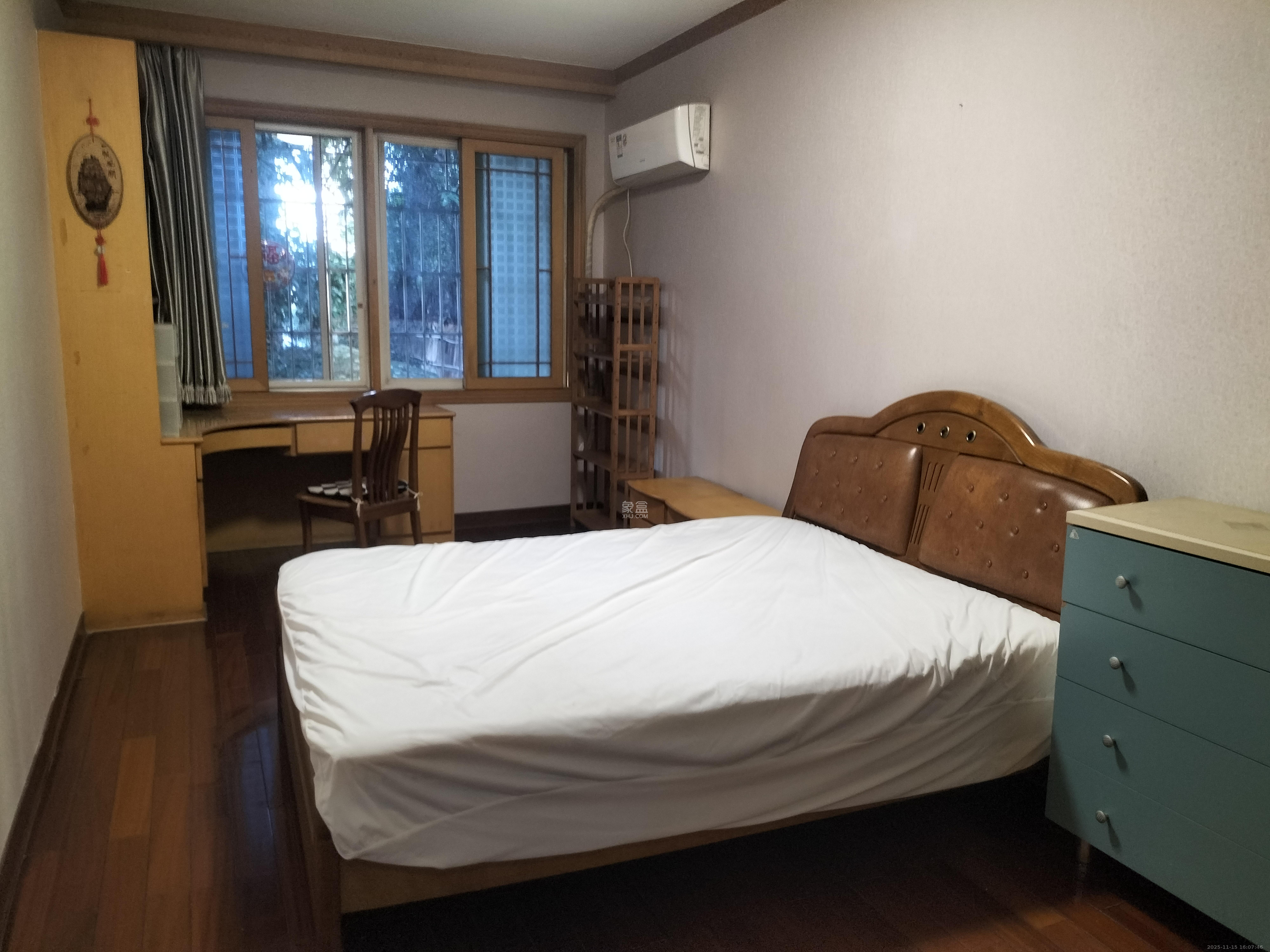 白沙苑  3室2厅2卫    2000.0元/月室内图