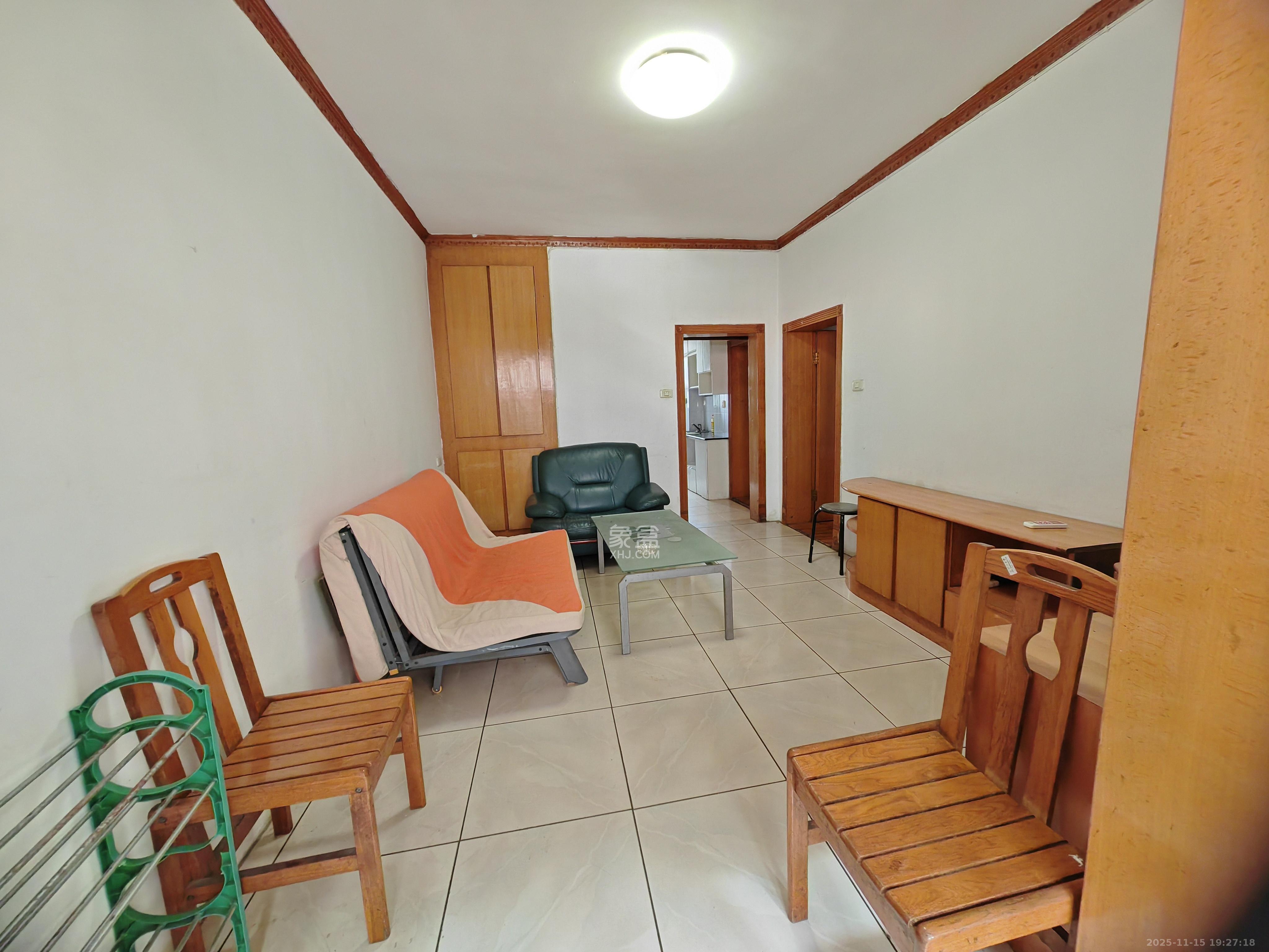 湖南省木偶皮影剧团  2室2厅1卫    1600.0元/月