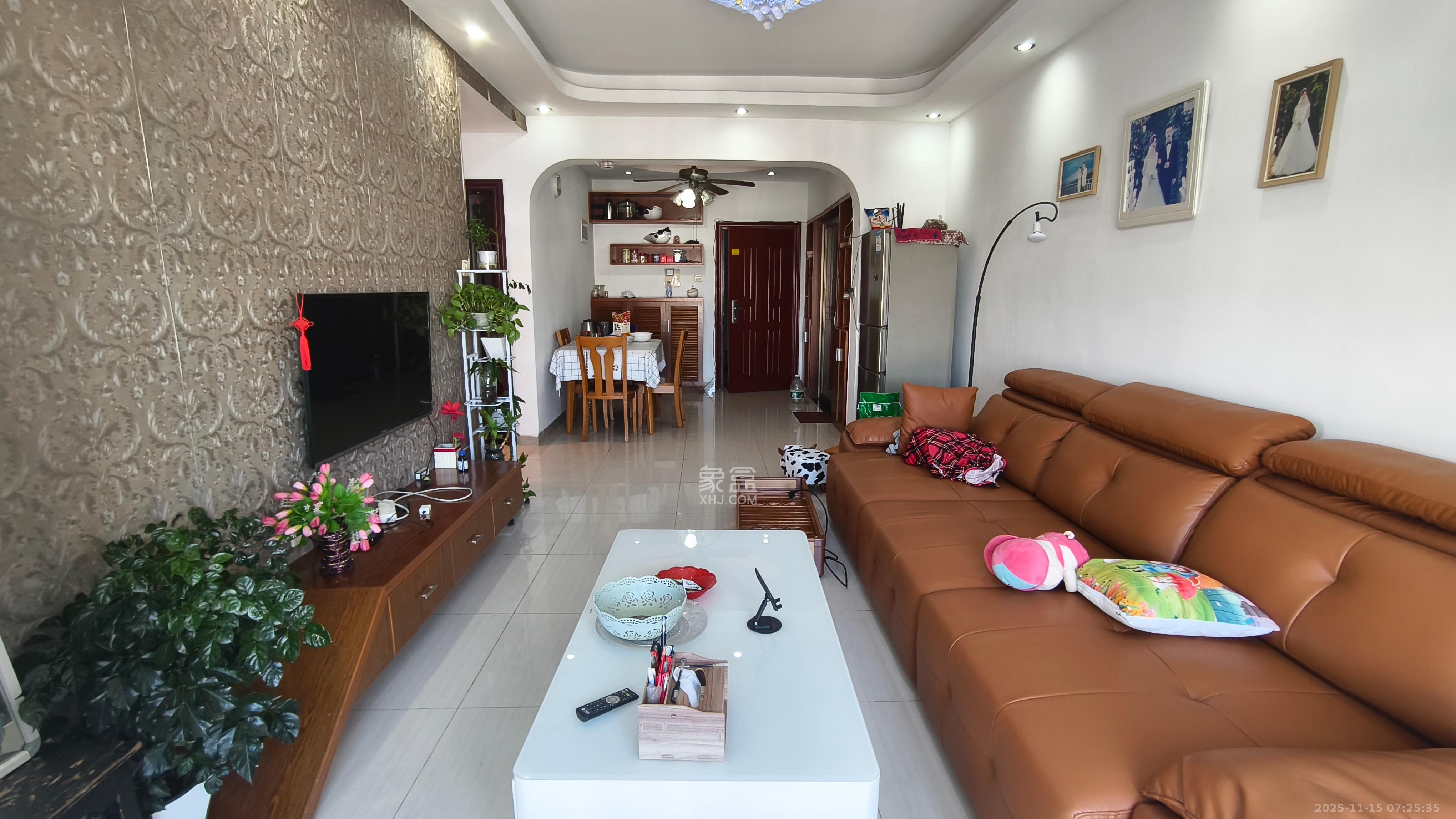 时代星城  1室1厅1卫    1000.0元/月室内图