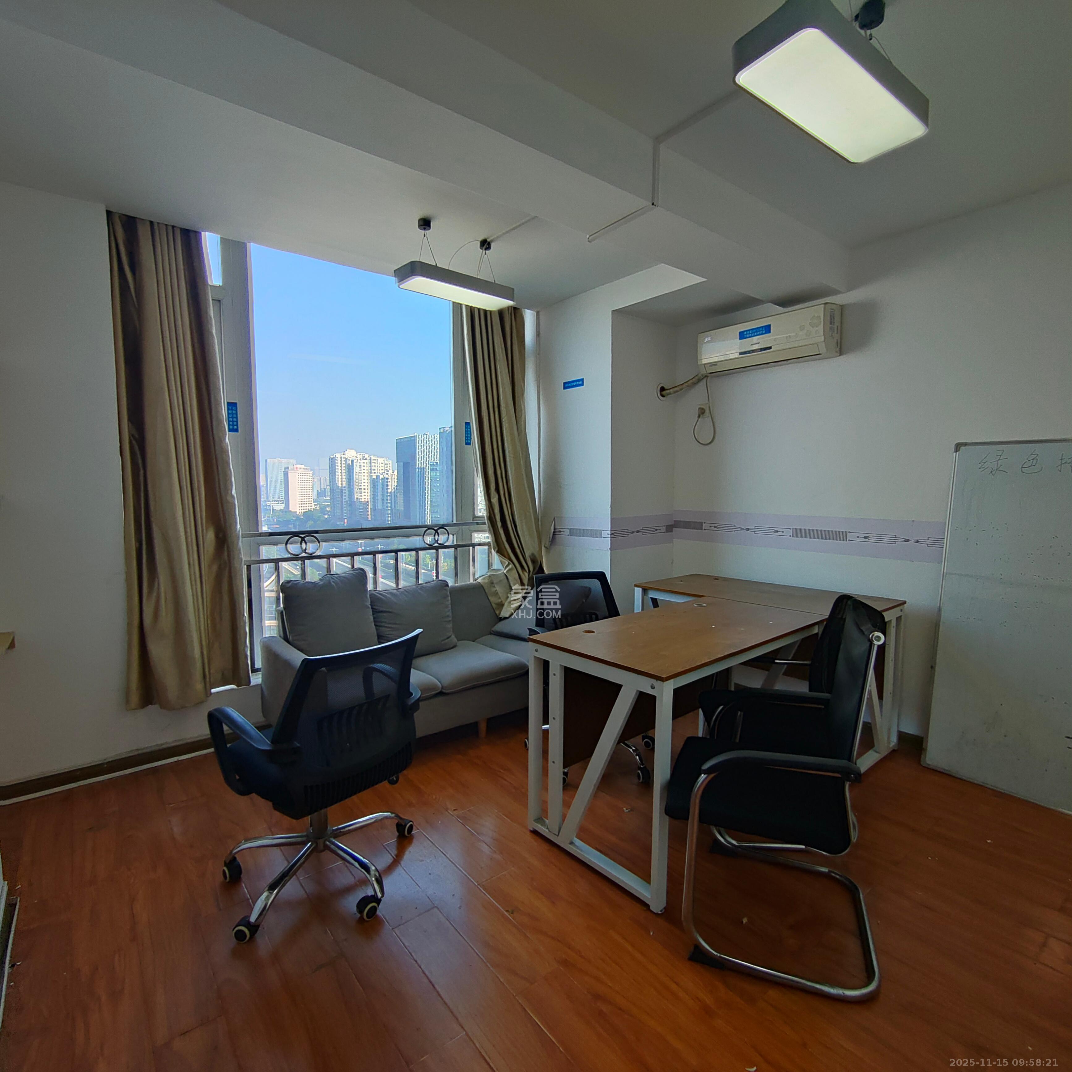 长城华都  1室2厅1卫    3000.0元/月室内图