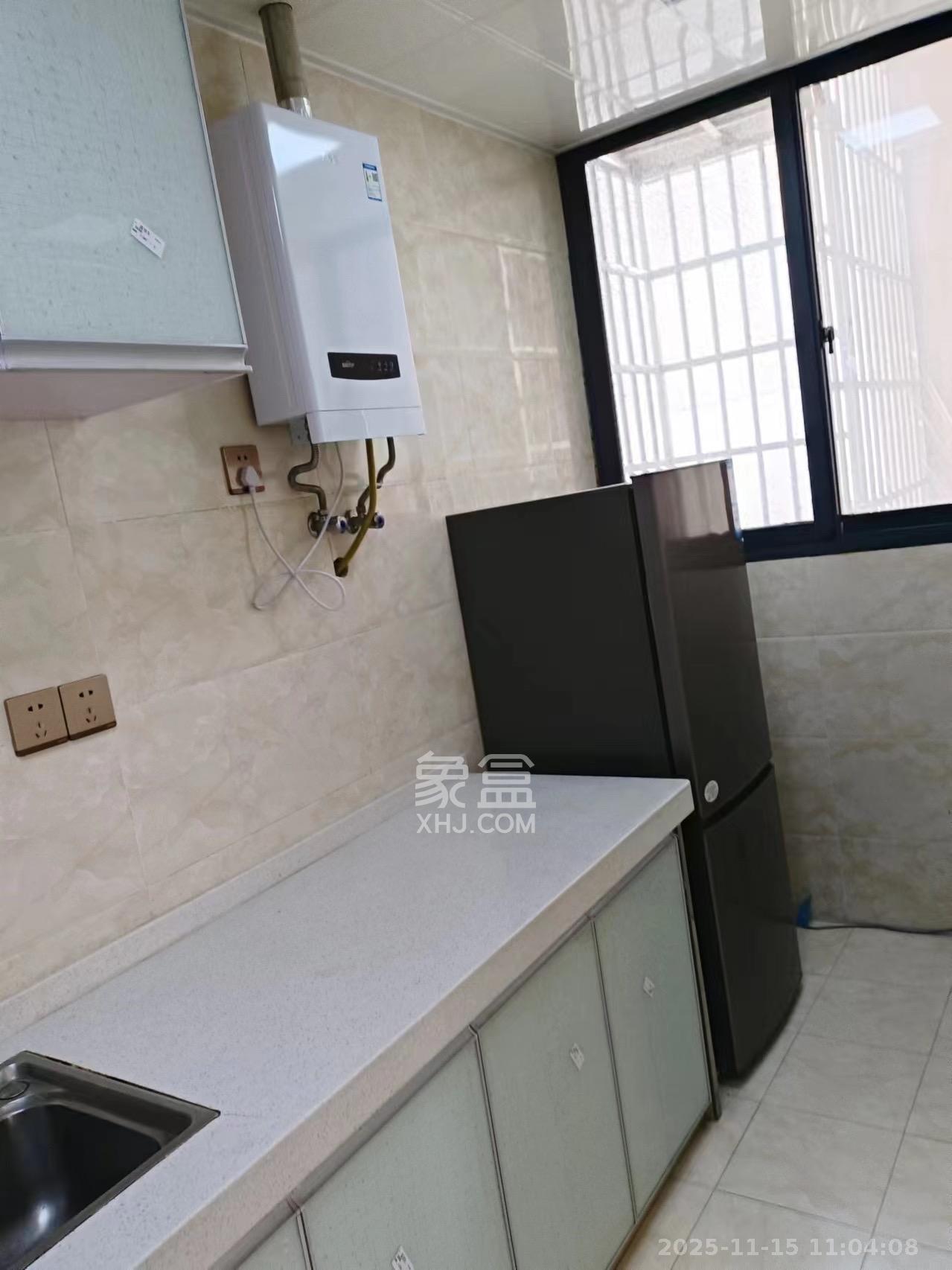 嘉顺苑  2室1厅1卫    2000.0元/月室内图