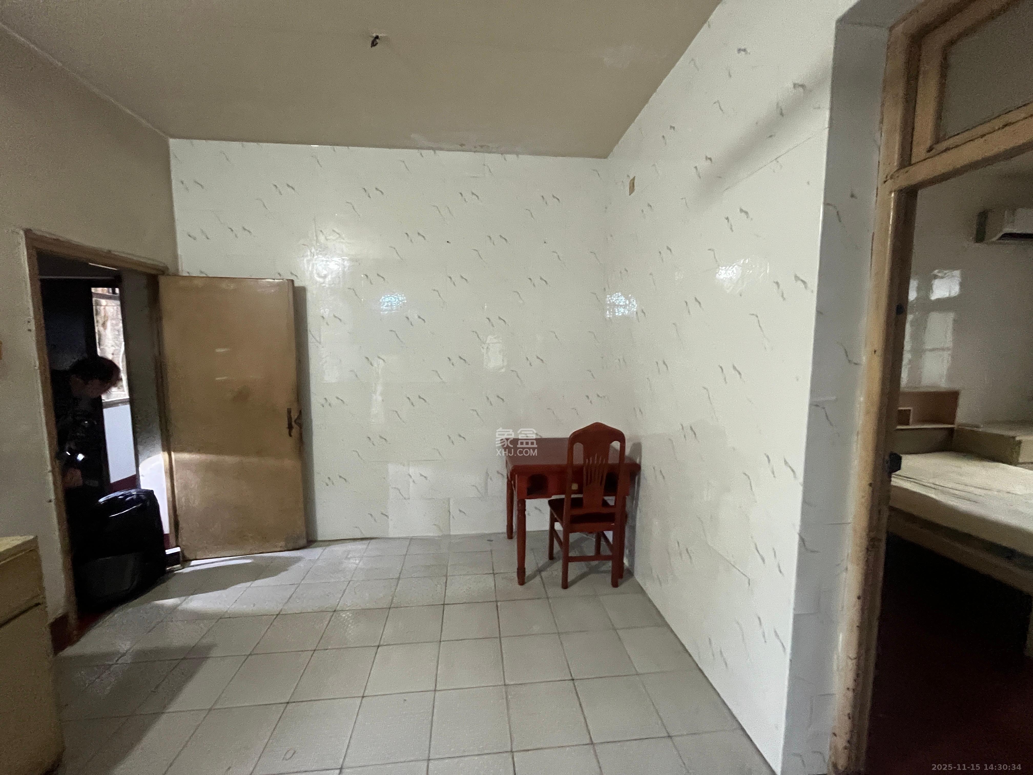 东风二村社区房 1室0厅0卫 1200.0元/月 东风二村社区房 1室0厅0卫 1200.0元/月室内图